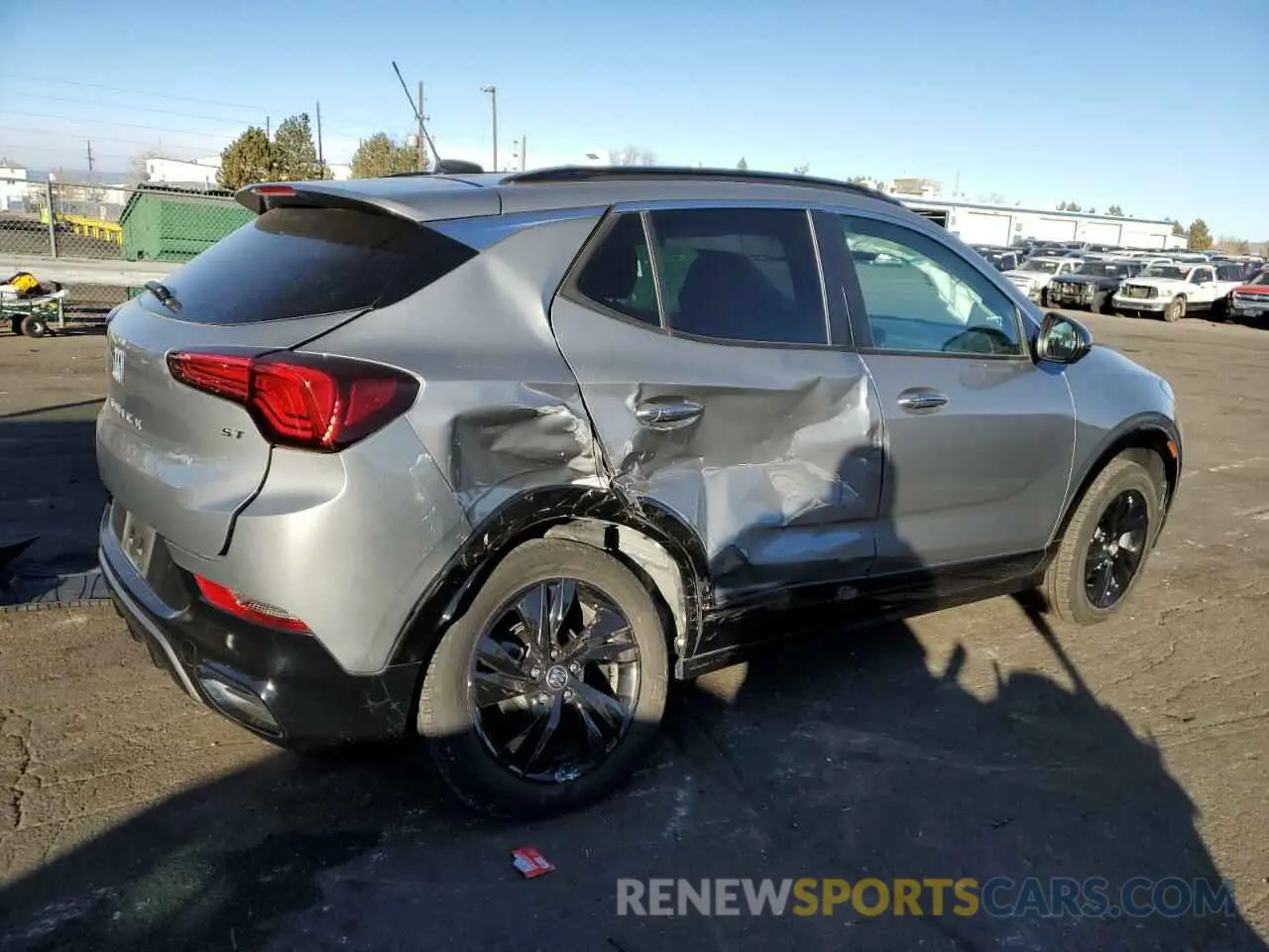 3 fotografías del automóvil dañado KL4AMESL4RB015576 BUICK ENCORE 2024