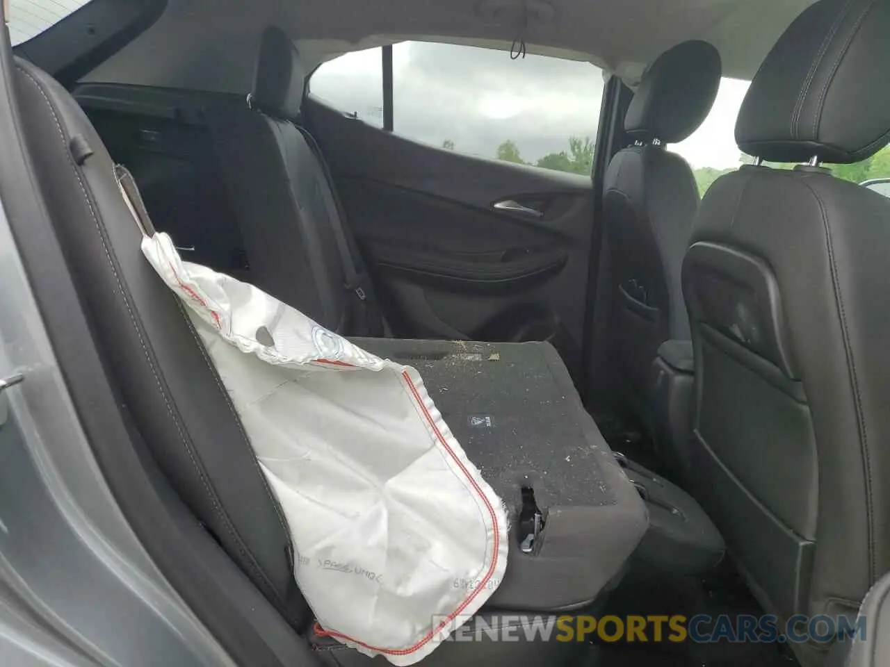 11 fotografías del automóvil dañado KL4AMESL5RB161968 BUICK ENCORE 2024