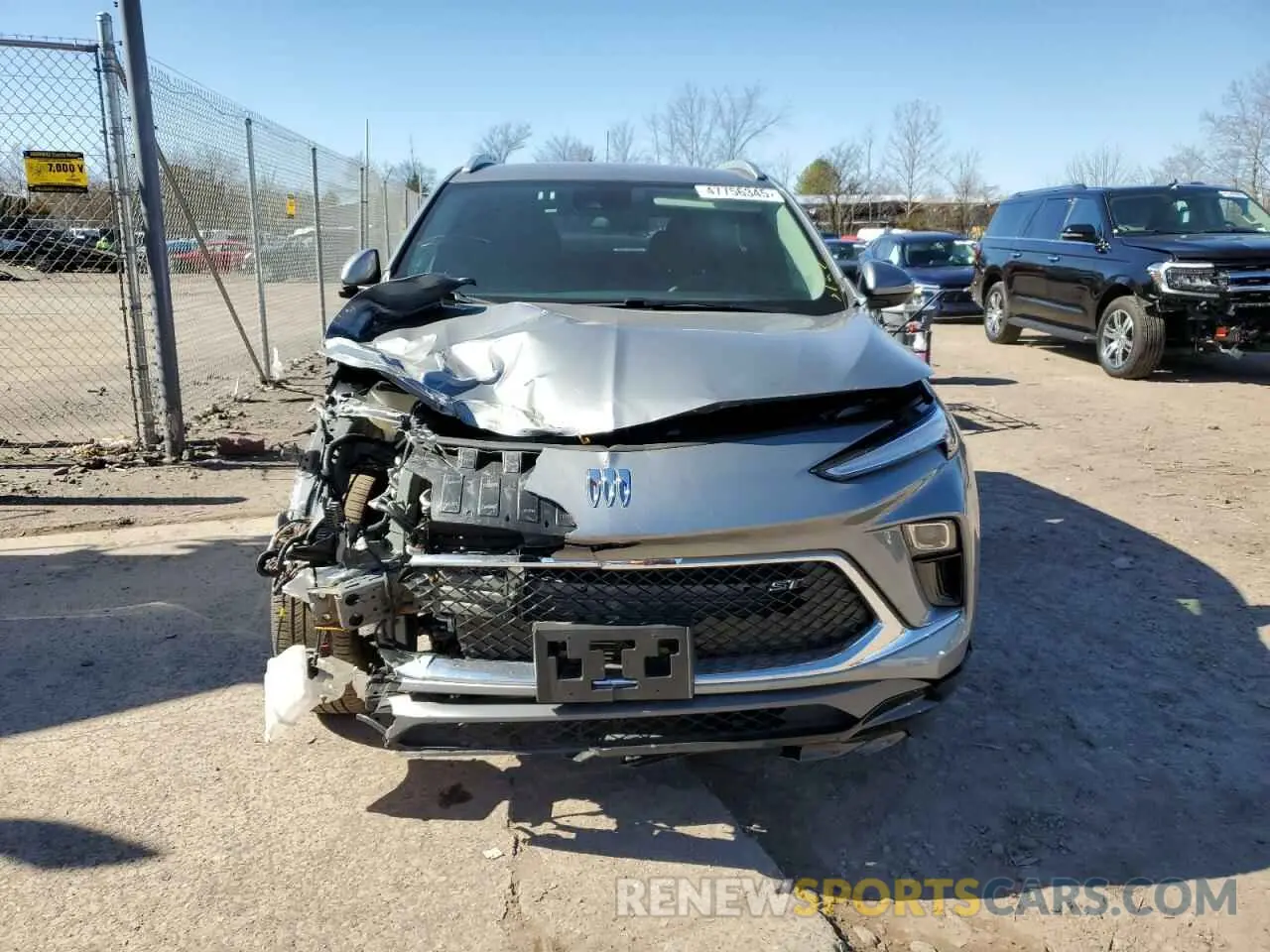 5 fotografías del automóvil dañado KL4AMESL7RB078073 BUICK ENCORE 2024