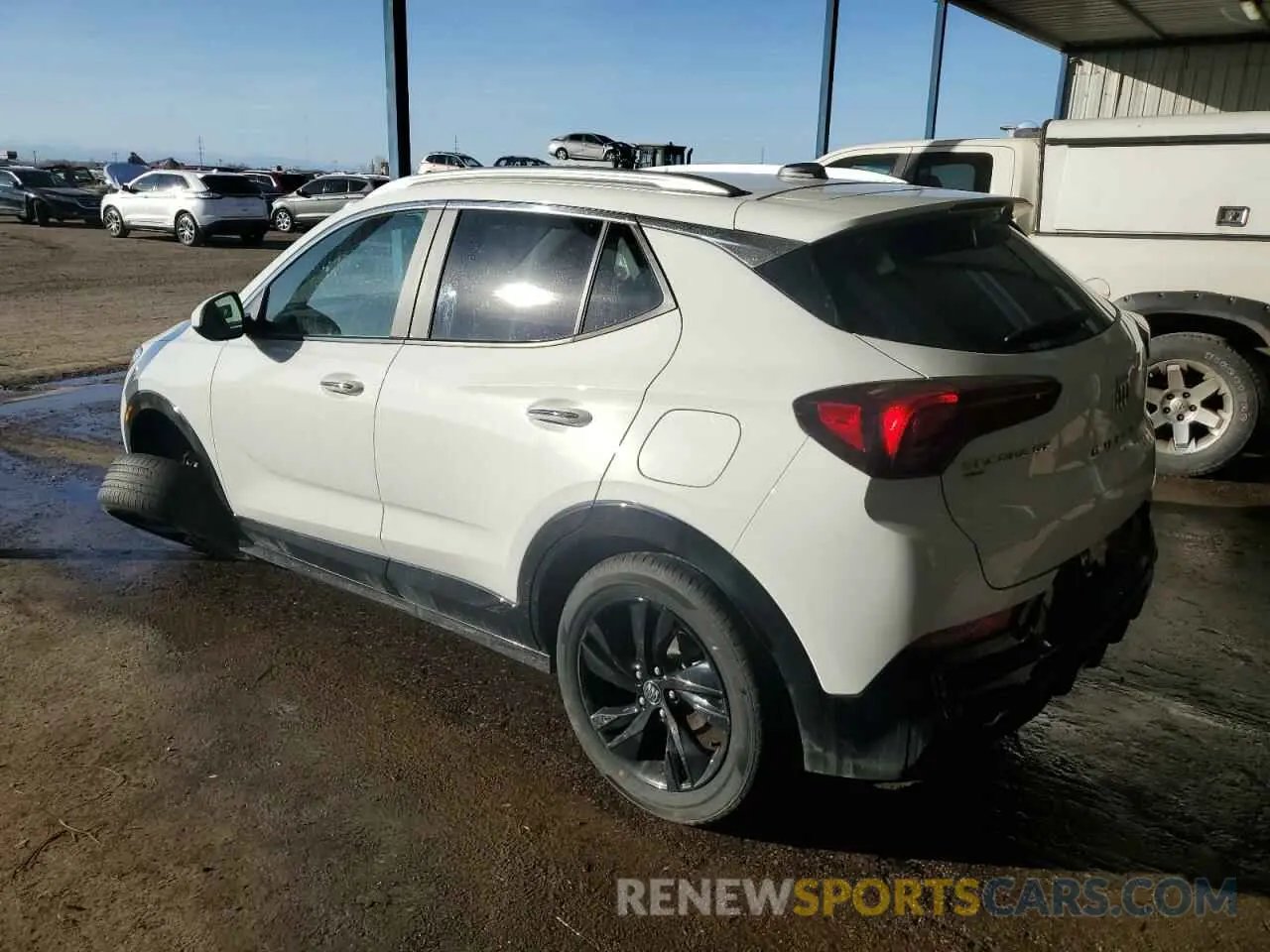 2 fotografías del automóvil dañado KL4AMESL7RB185401 BUICK ENCORE 2024