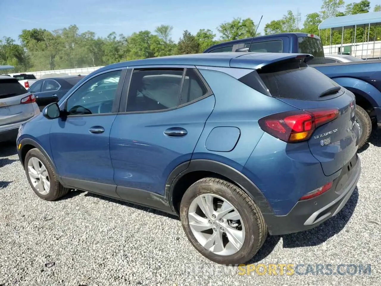 2 fotografías del automóvil dañado KL4AMBSP8SB008346 BUICK ENCORE 2025