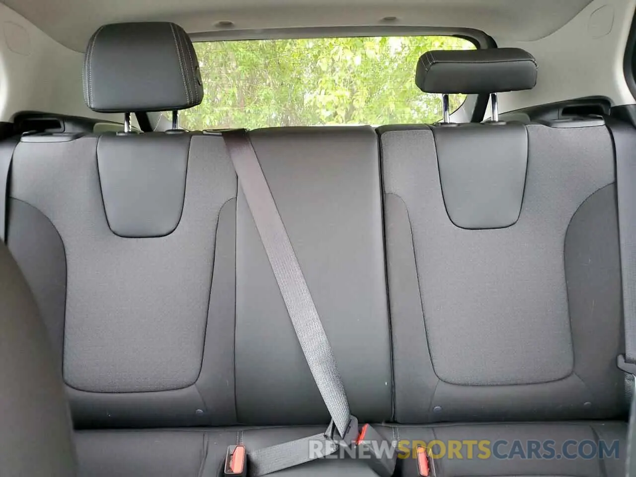 10 fotografías del automóvil dañado KL4AMCSLXSB127003 BUICK ENCORE 2025
