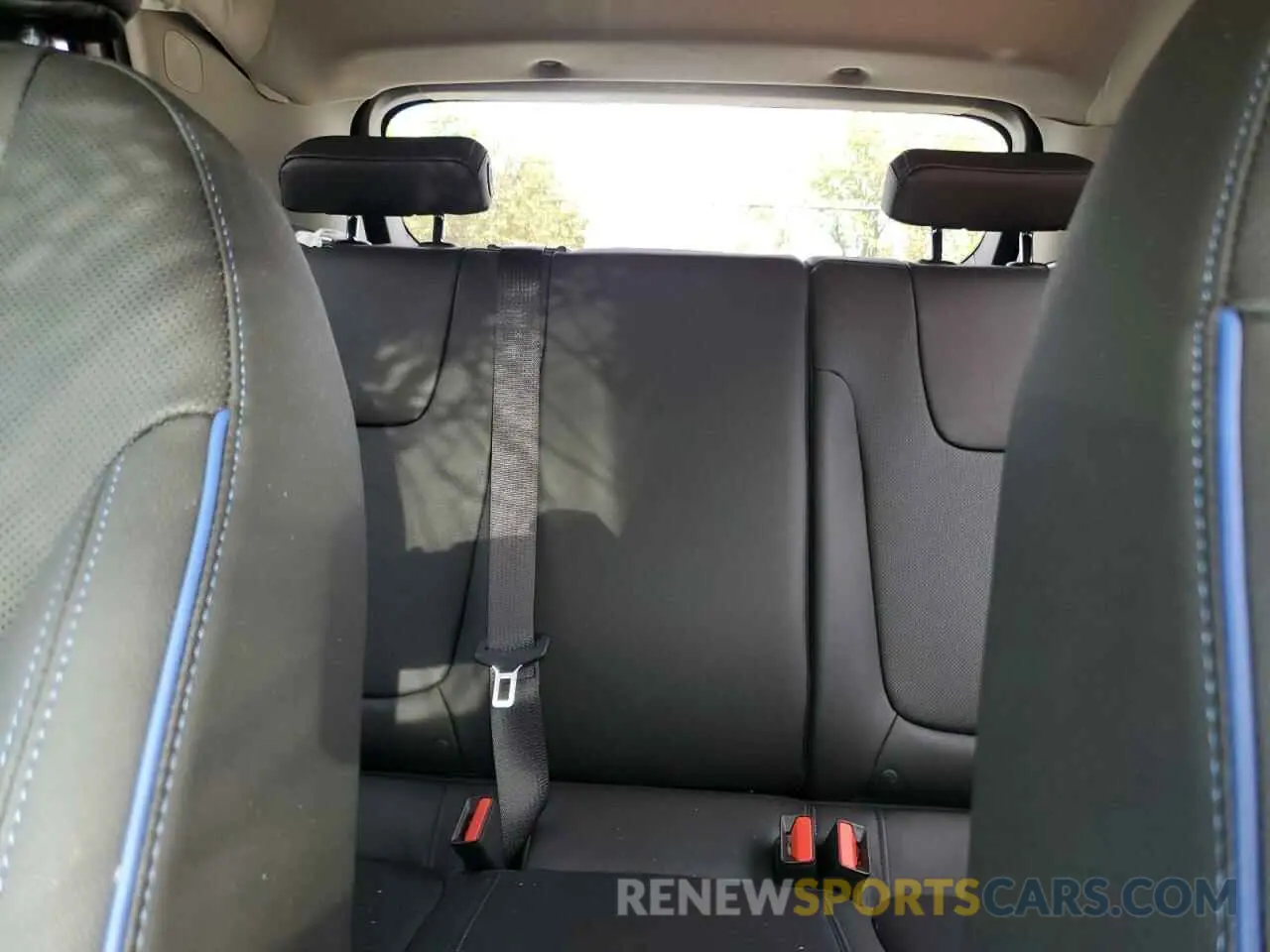 10 fotografías del automóvil dañado KL4AMDSL1SB125730 BUICK ENCORE 2025