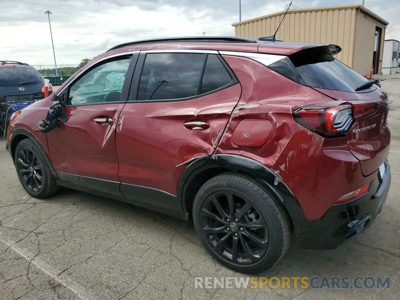 2 fotografías del automóvil dañado KL4AMDSL1SB125730 BUICK ENCORE 2025
