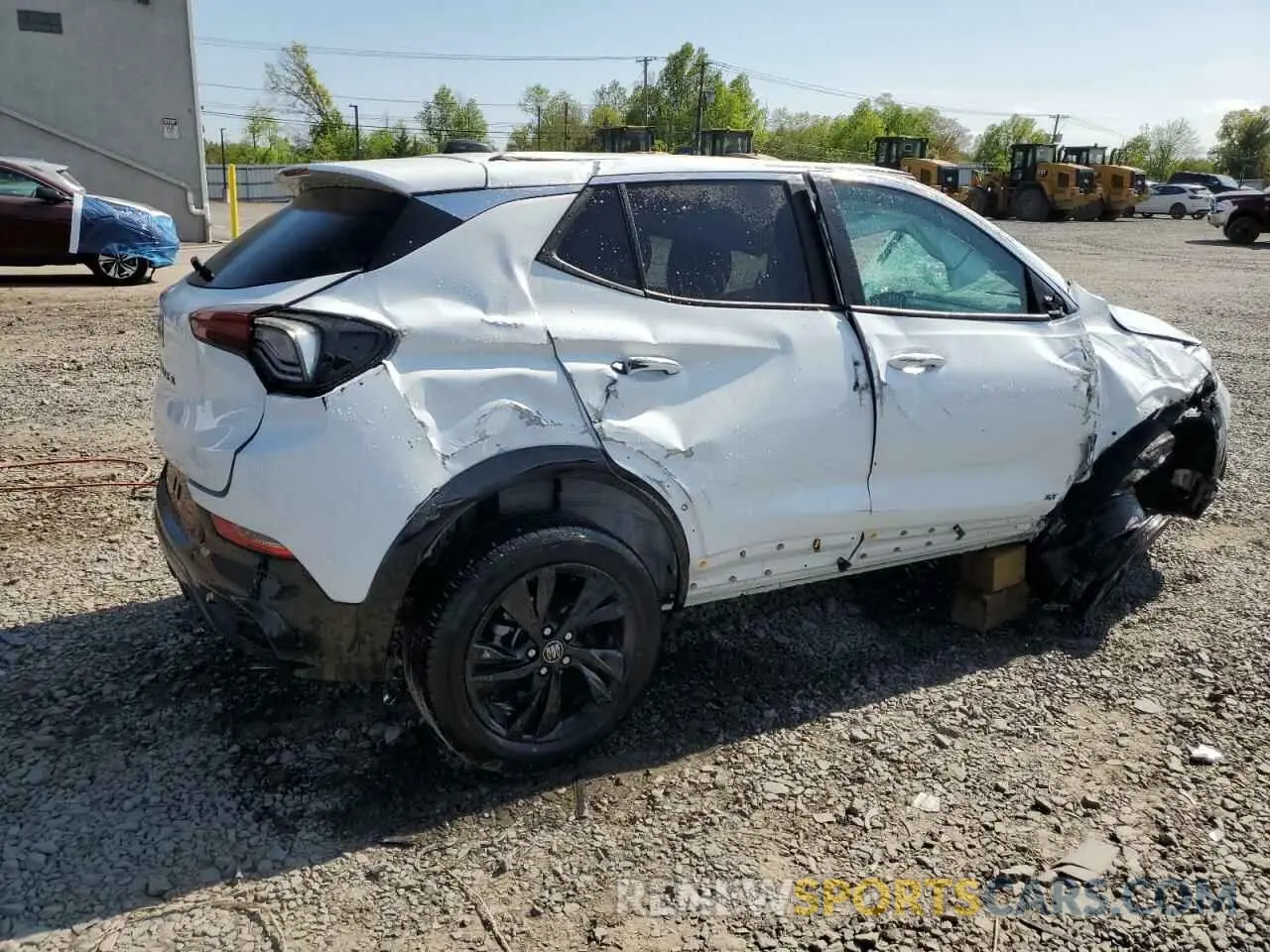 3 fotografías del automóvil dañado KL4AMESL7SB056046 BUICK ENCORE 2025