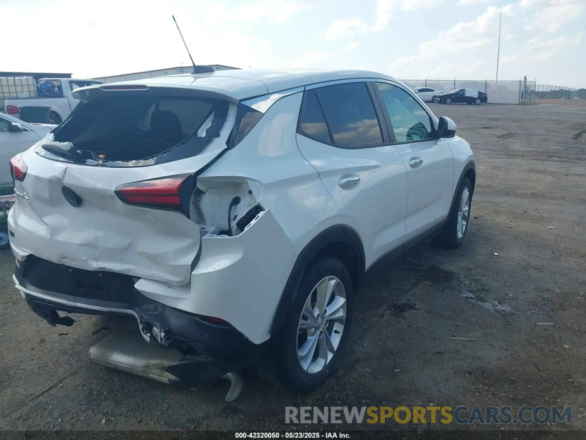 4 fotografías del automóvil dañado KL4MMBS21LB114124 BUICK ENCORE GX 2020