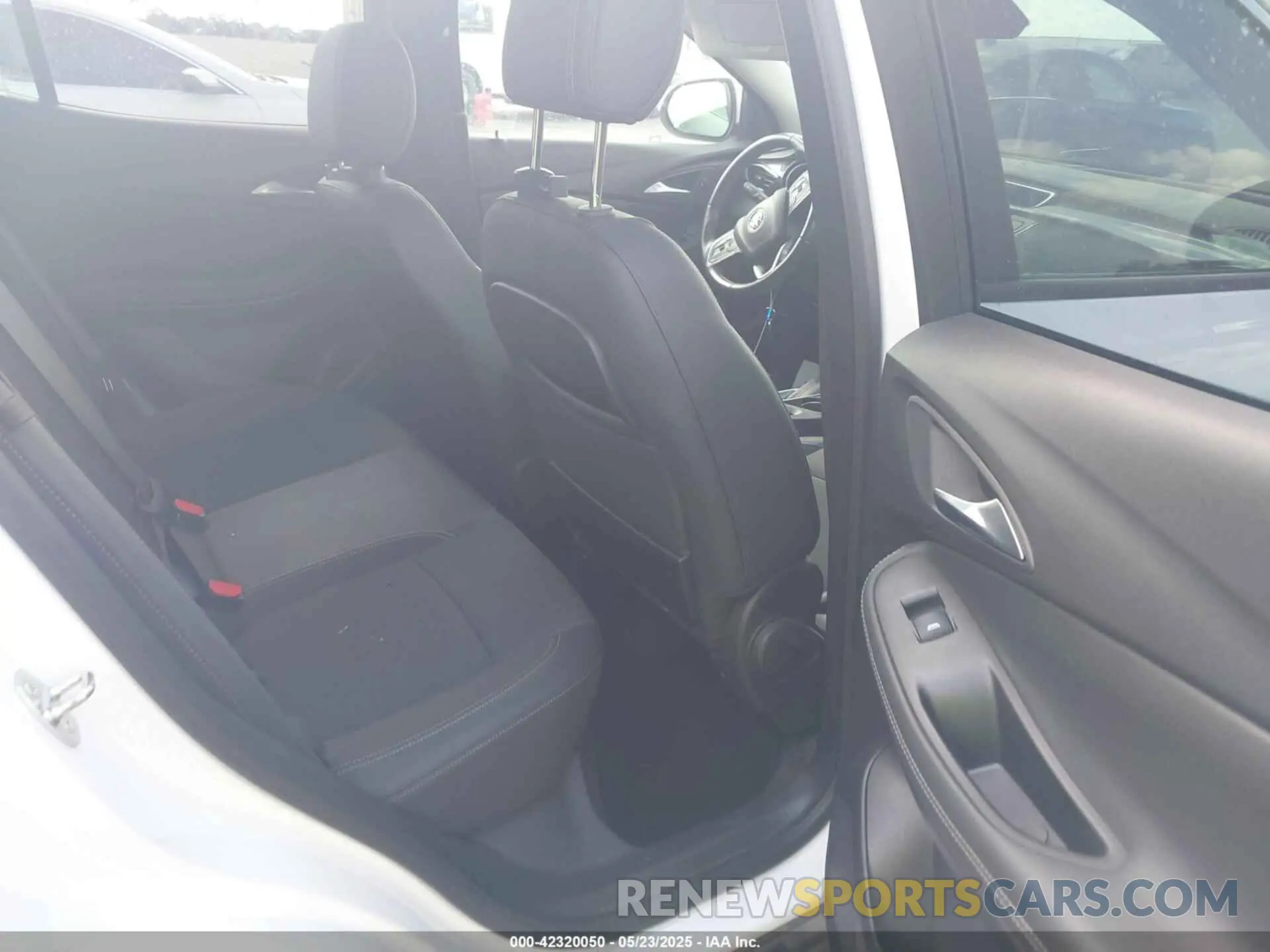 8 fotografías del automóvil dañado KL4MMBS21LB114124 BUICK ENCORE GX 2020