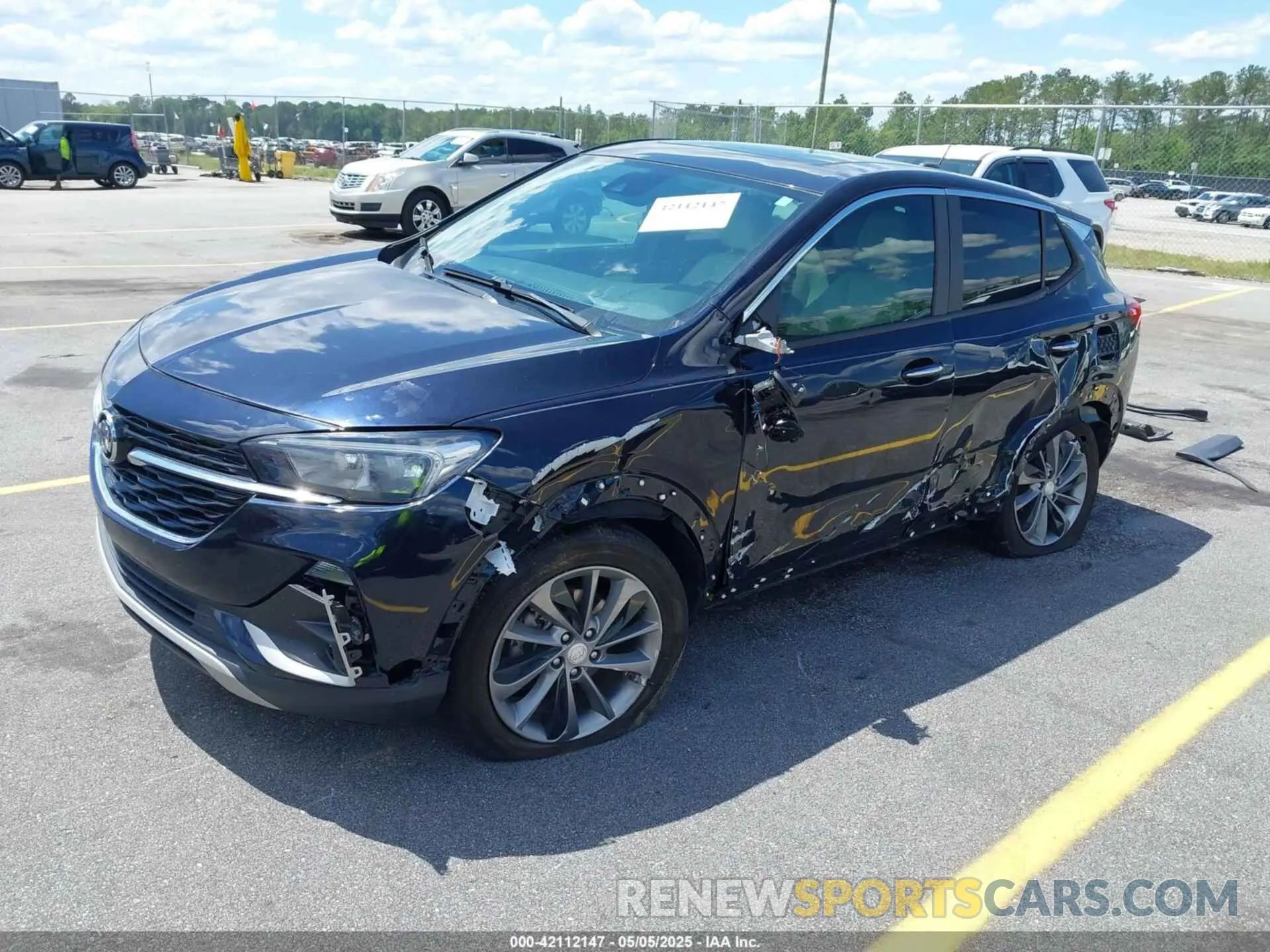 2 fotografías del automóvil dañado KL4MMBS27LB089343 BUICK ENCORE GX 2020