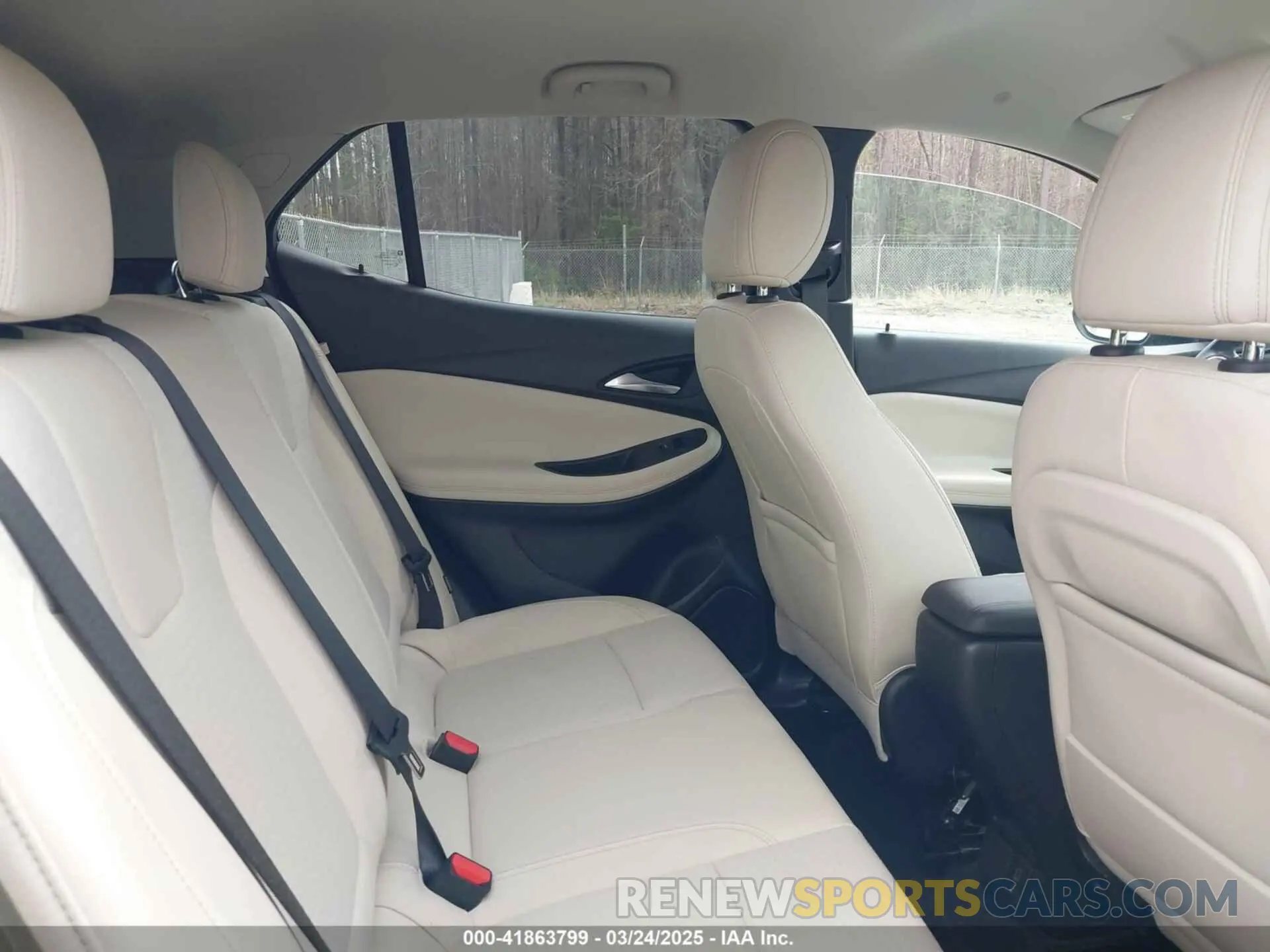 8 fotografías del automóvil dañado KL4MMBS27LB125497 BUICK ENCORE GX 2020