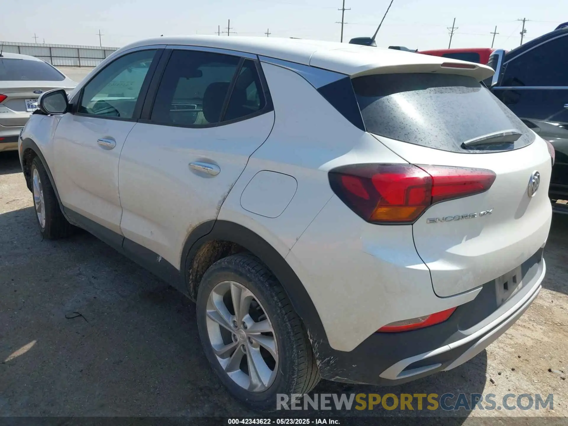 3 fotografías del automóvil dañado KL4MMBS2XLB102781 BUICK ENCORE GX 2020