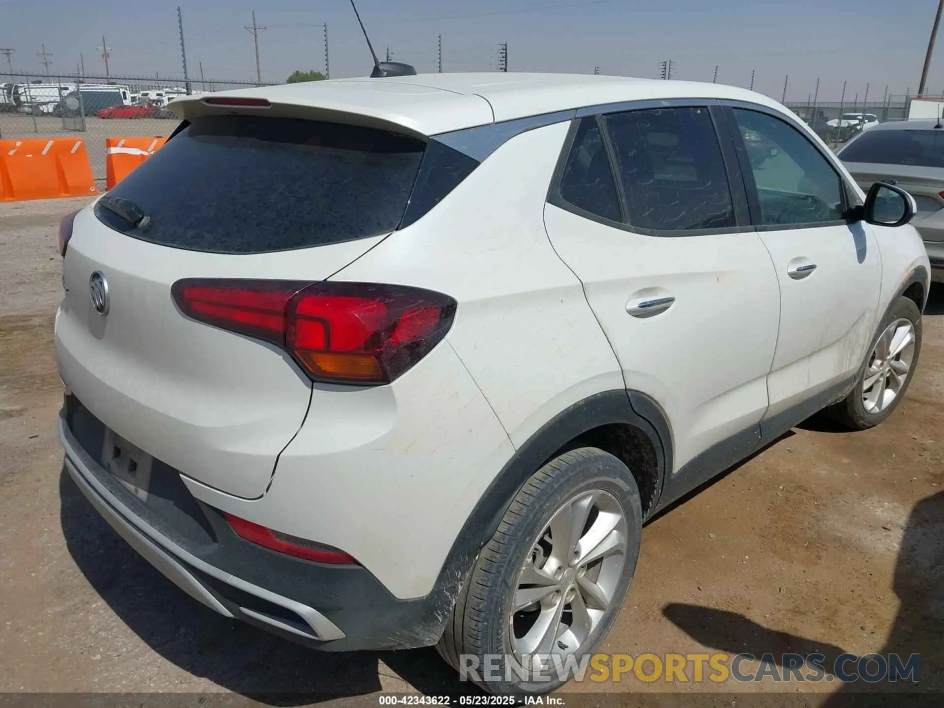 4 fotografías del automóvil dañado KL4MMBS2XLB102781 BUICK ENCORE GX 2020