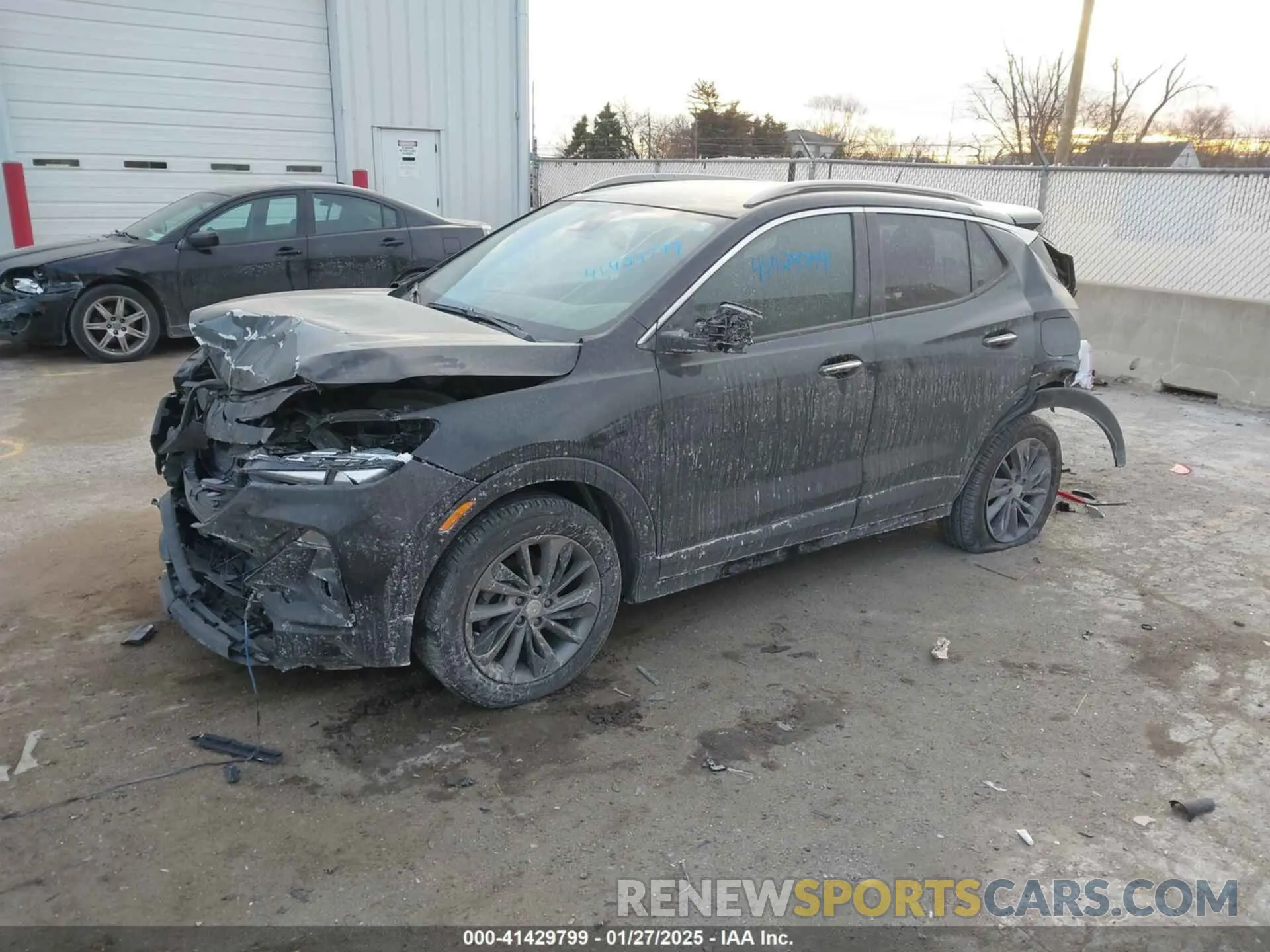 2 fotografías del automóvil dañado KL4MMCSL5LB132754 BUICK ENCORE GX 2020