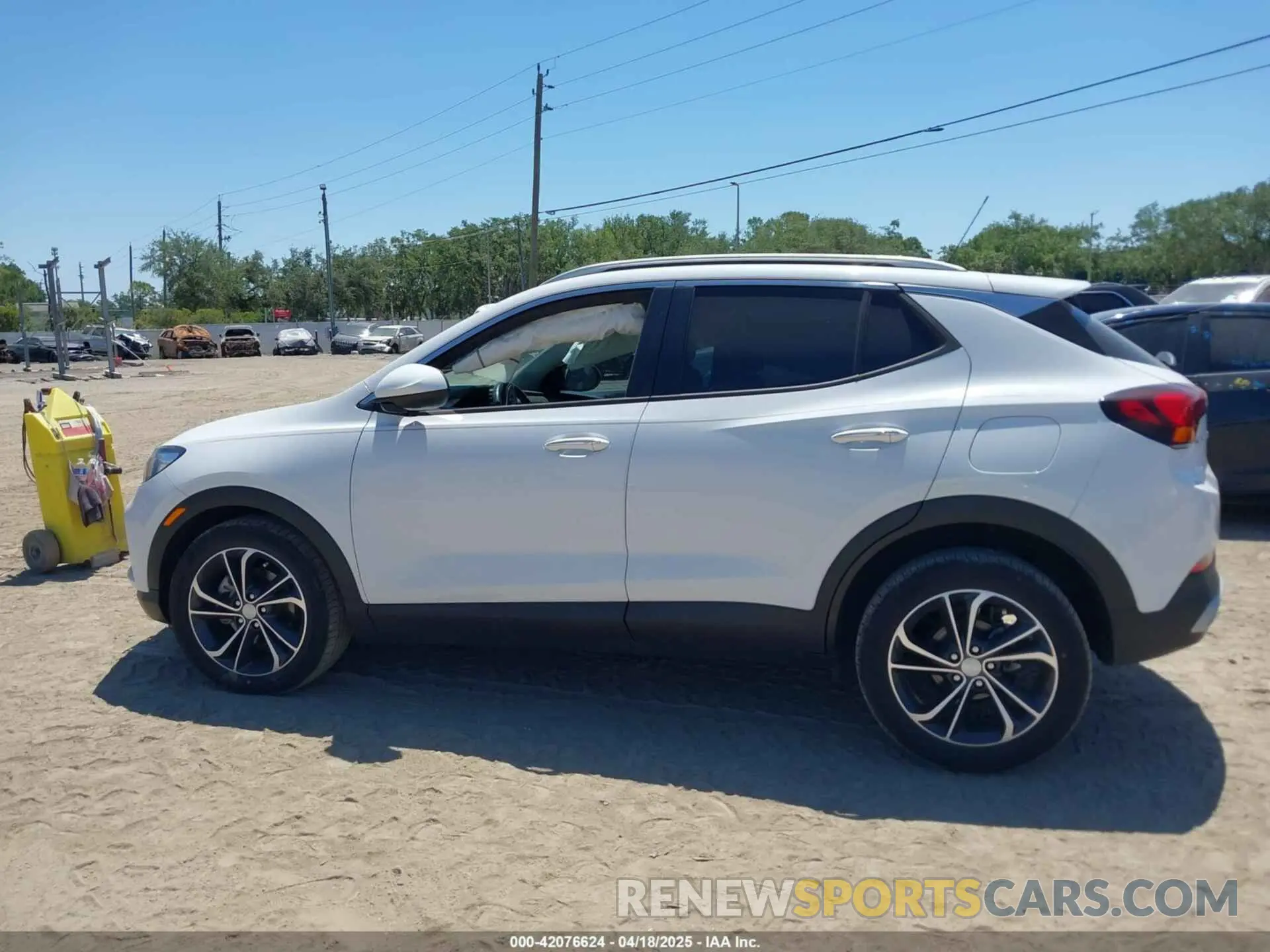 14 fotografías del automóvil dañado KL4MMDS23LB117991 BUICK ENCORE GX 2020