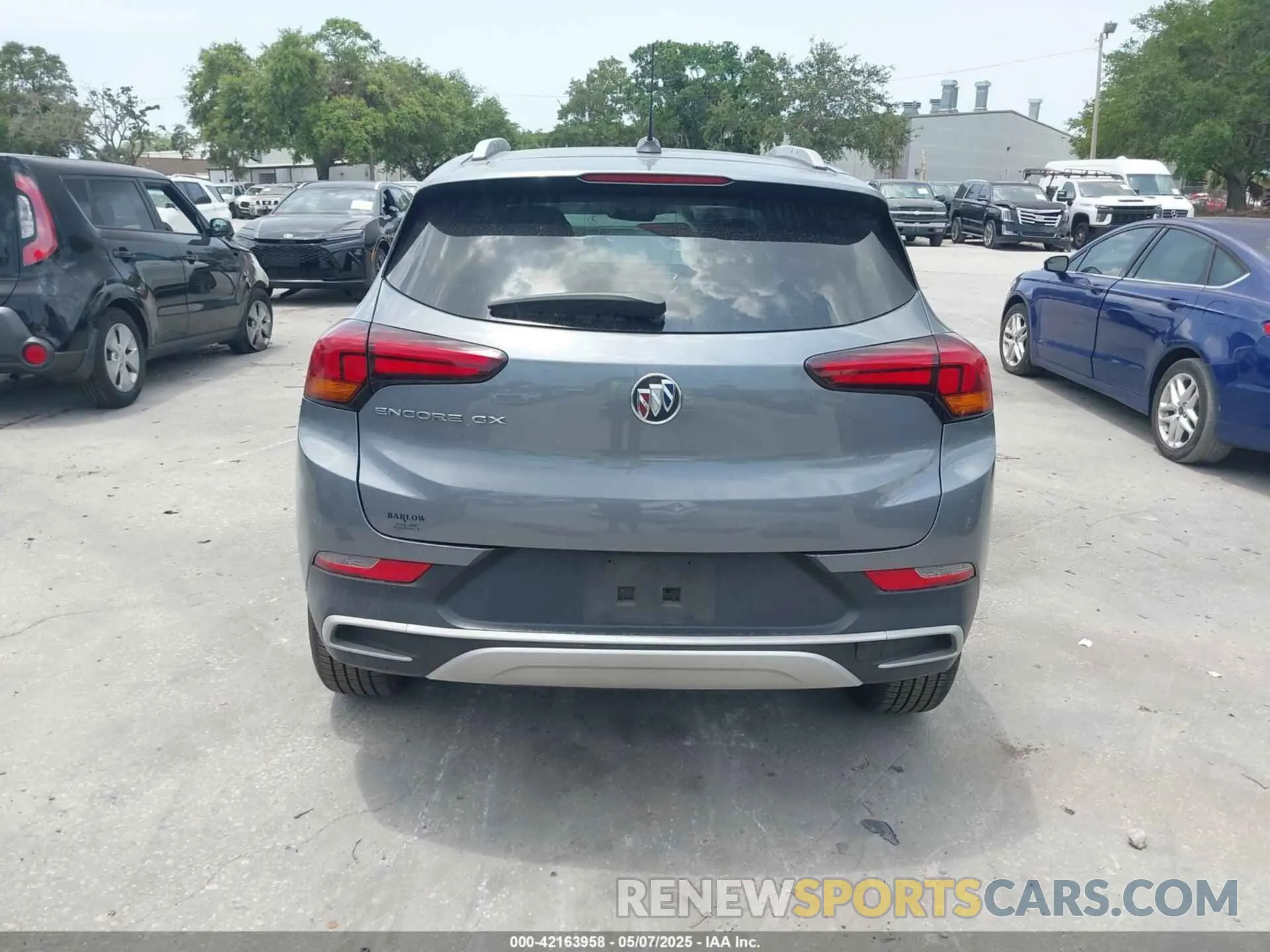 17 fotografías del automóvil dañado KL4MMDSL4LB107611 BUICK ENCORE GX 2020