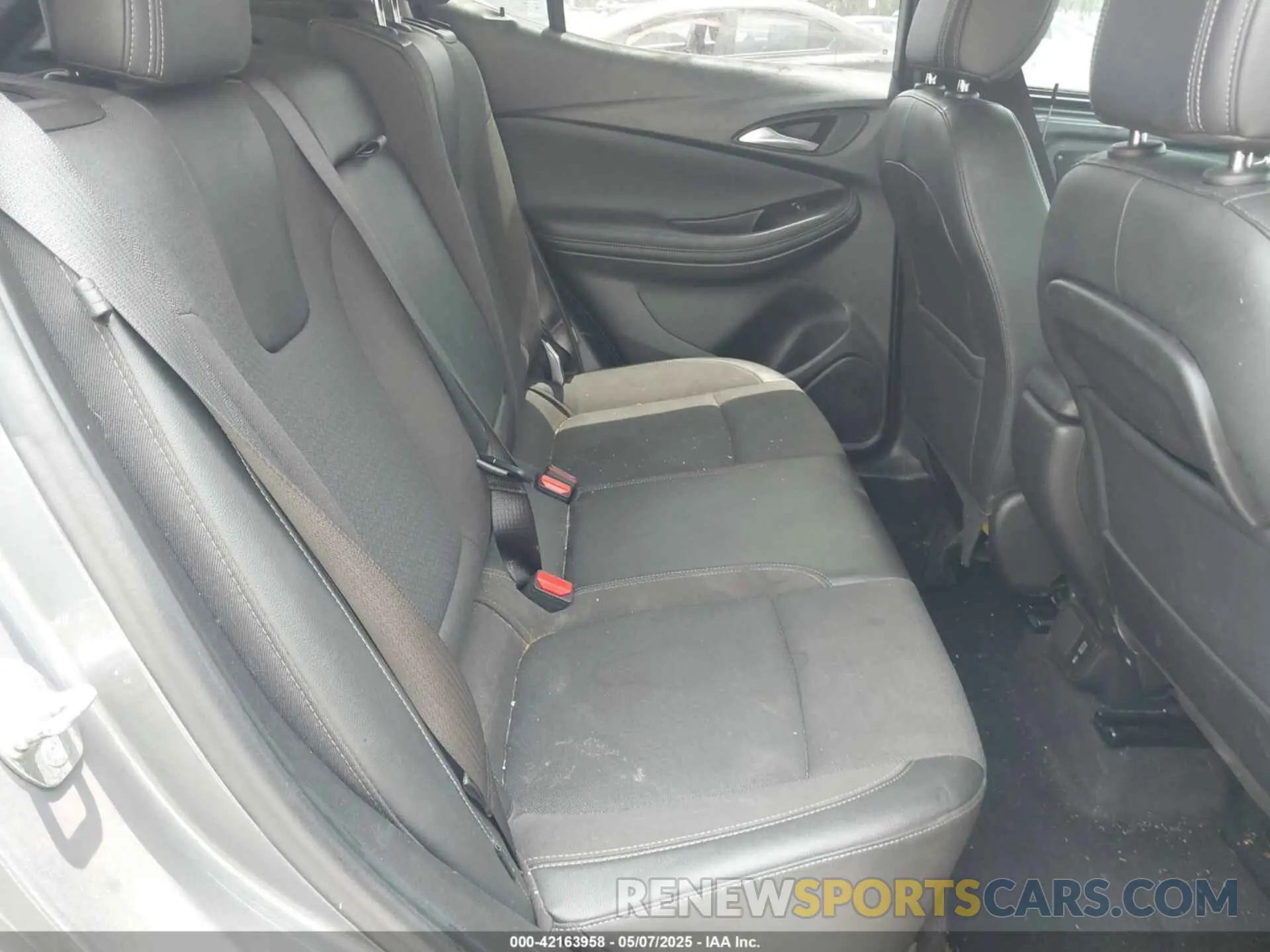 8 fotografías del automóvil dañado KL4MMDSL4LB107611 BUICK ENCORE GX 2020