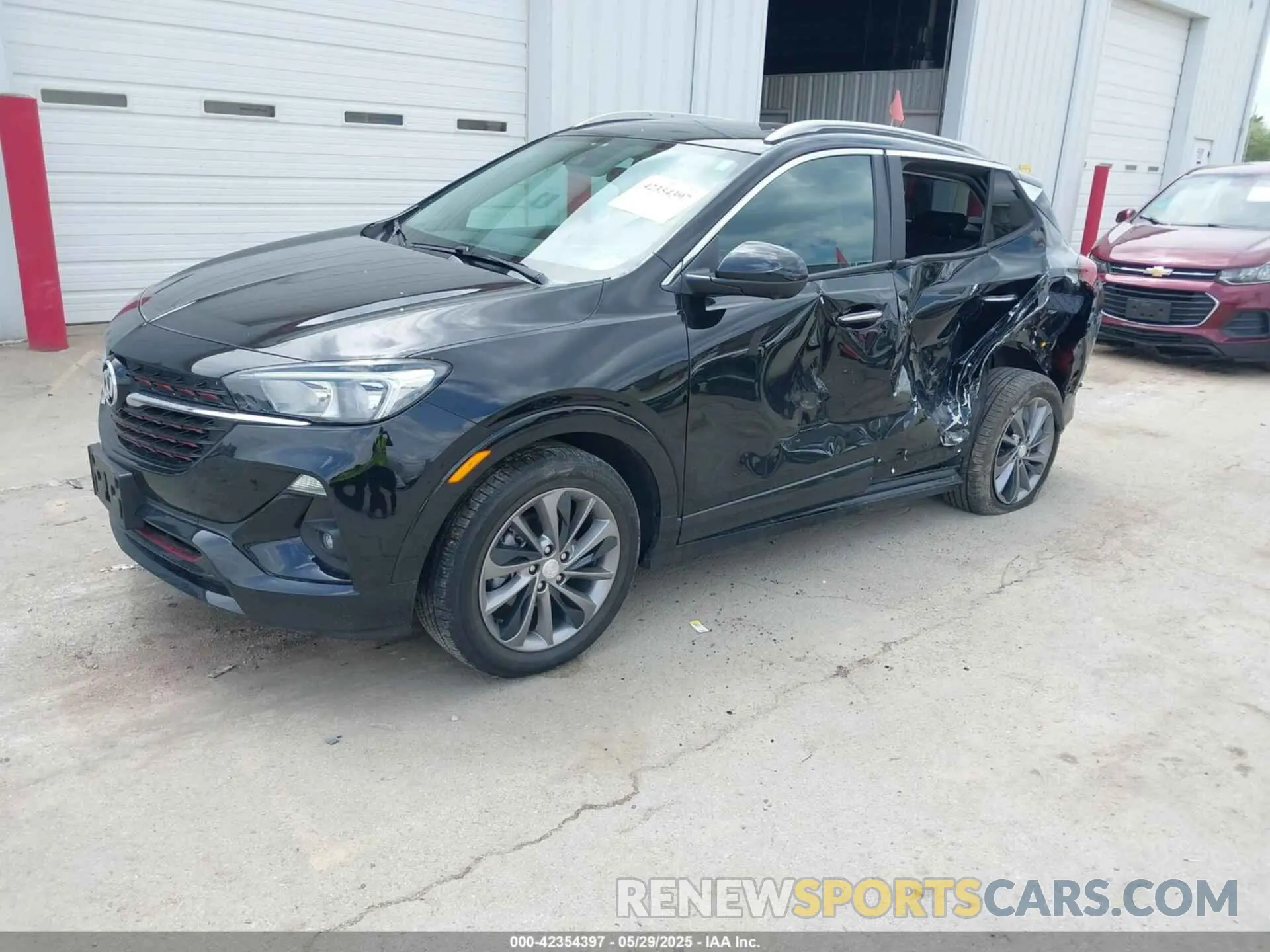 2 fotografías del automóvil dañado KL4MMDSL5LB125518 BUICK ENCORE GX 2020
