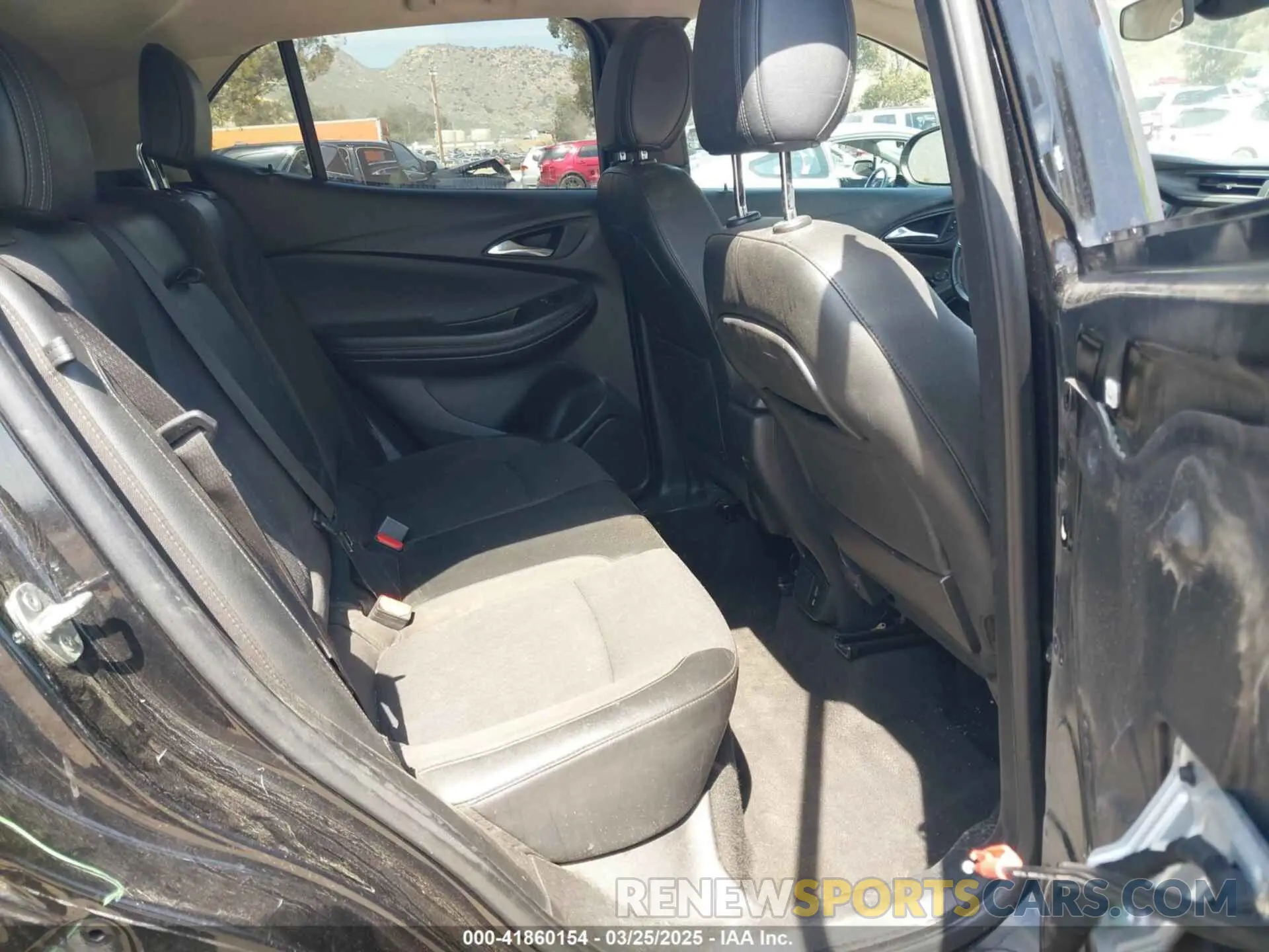 8 fotografías del automóvil dañado KL4MMDSL7LB108459 BUICK ENCORE GX 2020