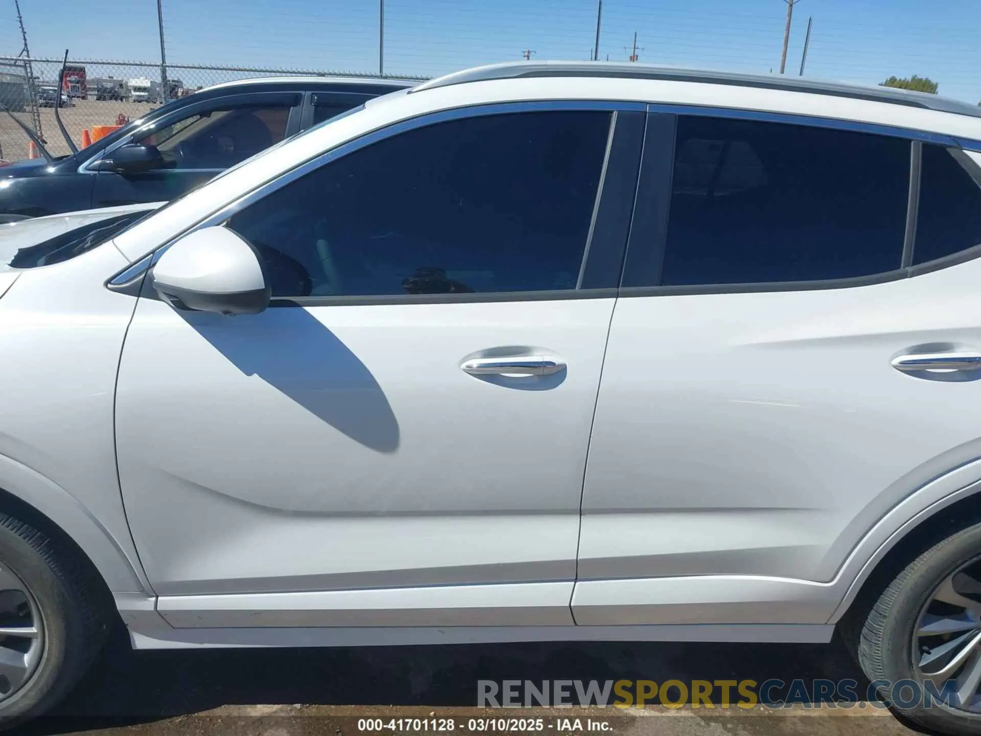 15 fotografías del automóvil dañado KL4MMDSLXLB106138 BUICK ENCORE GX 2020
