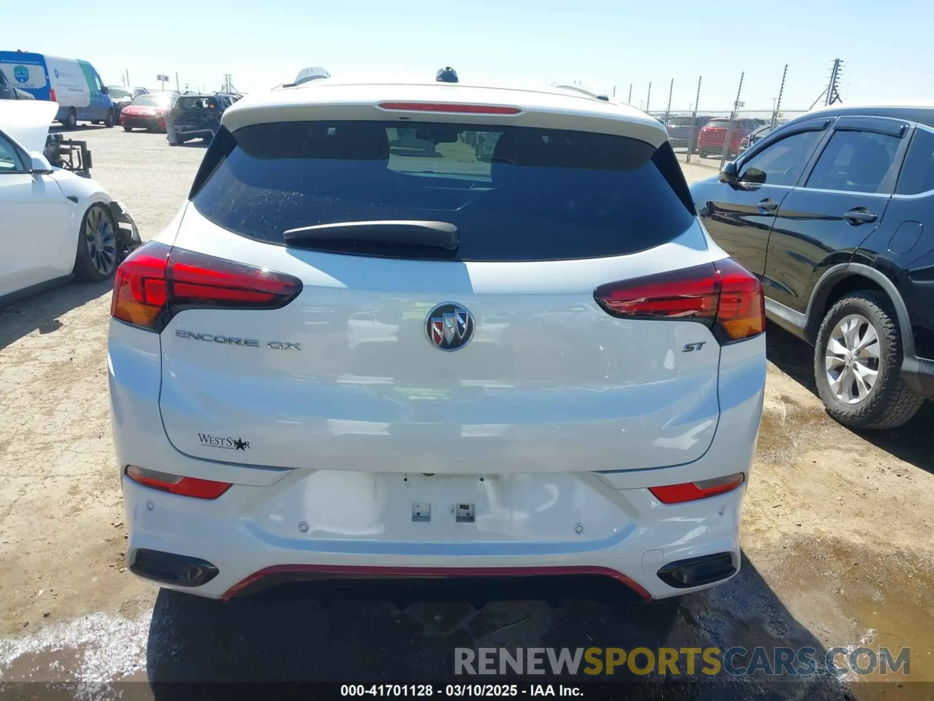 17 fotografías del automóvil dañado KL4MMDSLXLB106138 BUICK ENCORE GX 2020
