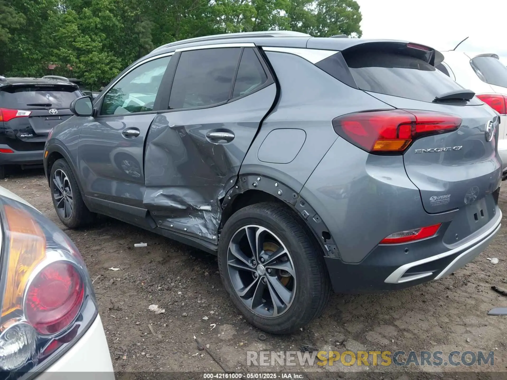 3 fotografías del automóvil dañado KL4MMDSLXLB106348 BUICK ENCORE GX 2020