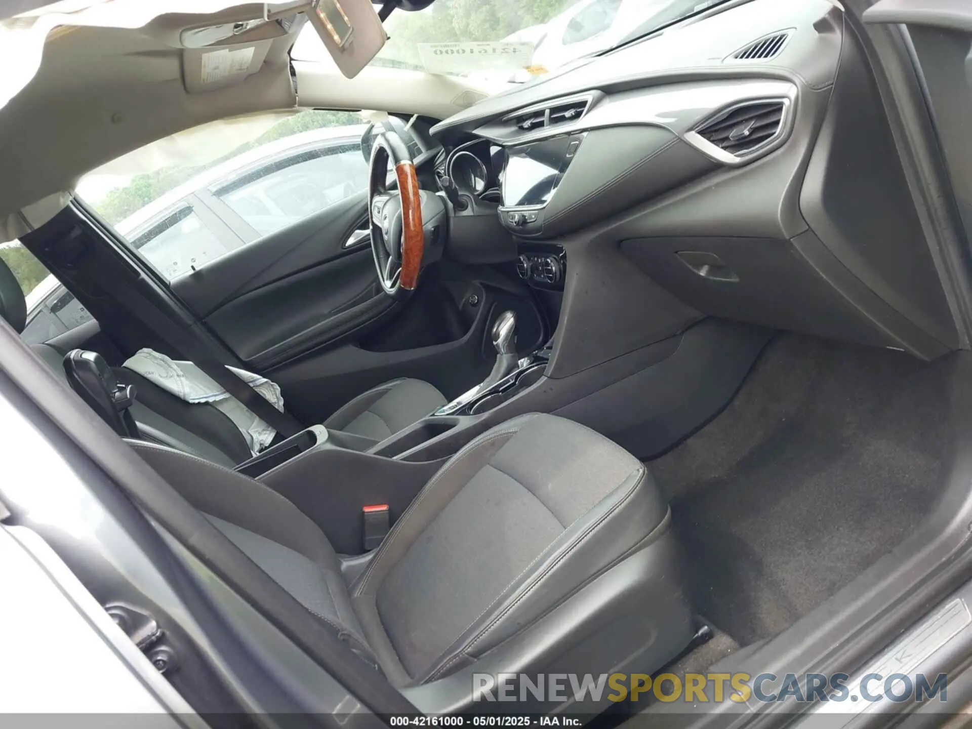 5 fotografías del automóvil dañado KL4MMDSLXLB106348 BUICK ENCORE GX 2020