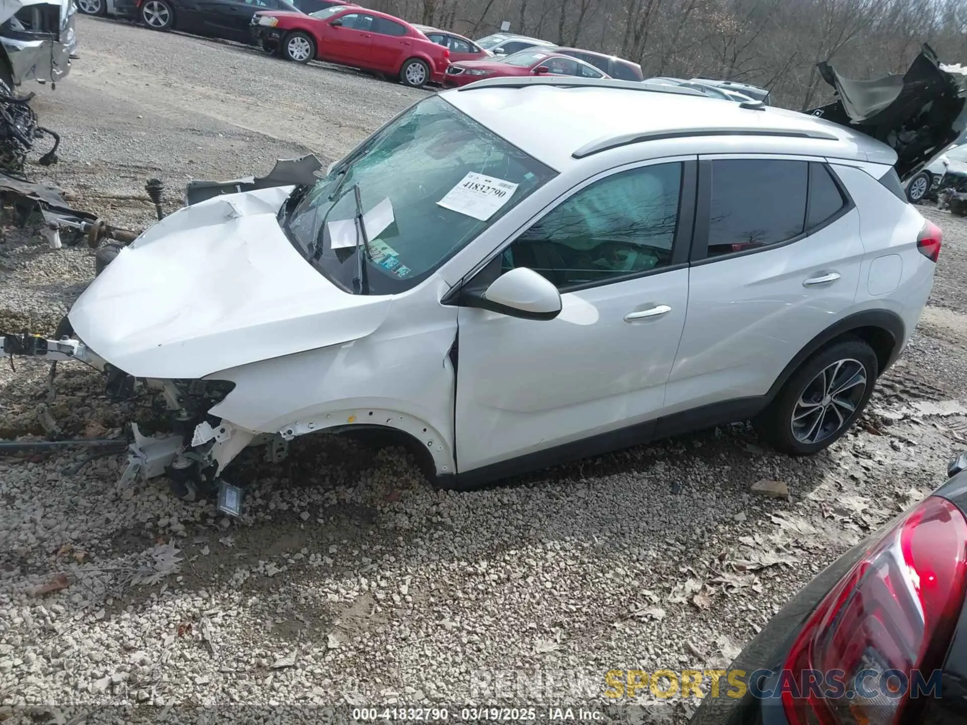 2 fotografías del automóvil dañado KL4MMESL3LB119836 BUICK ENCORE GX 2020