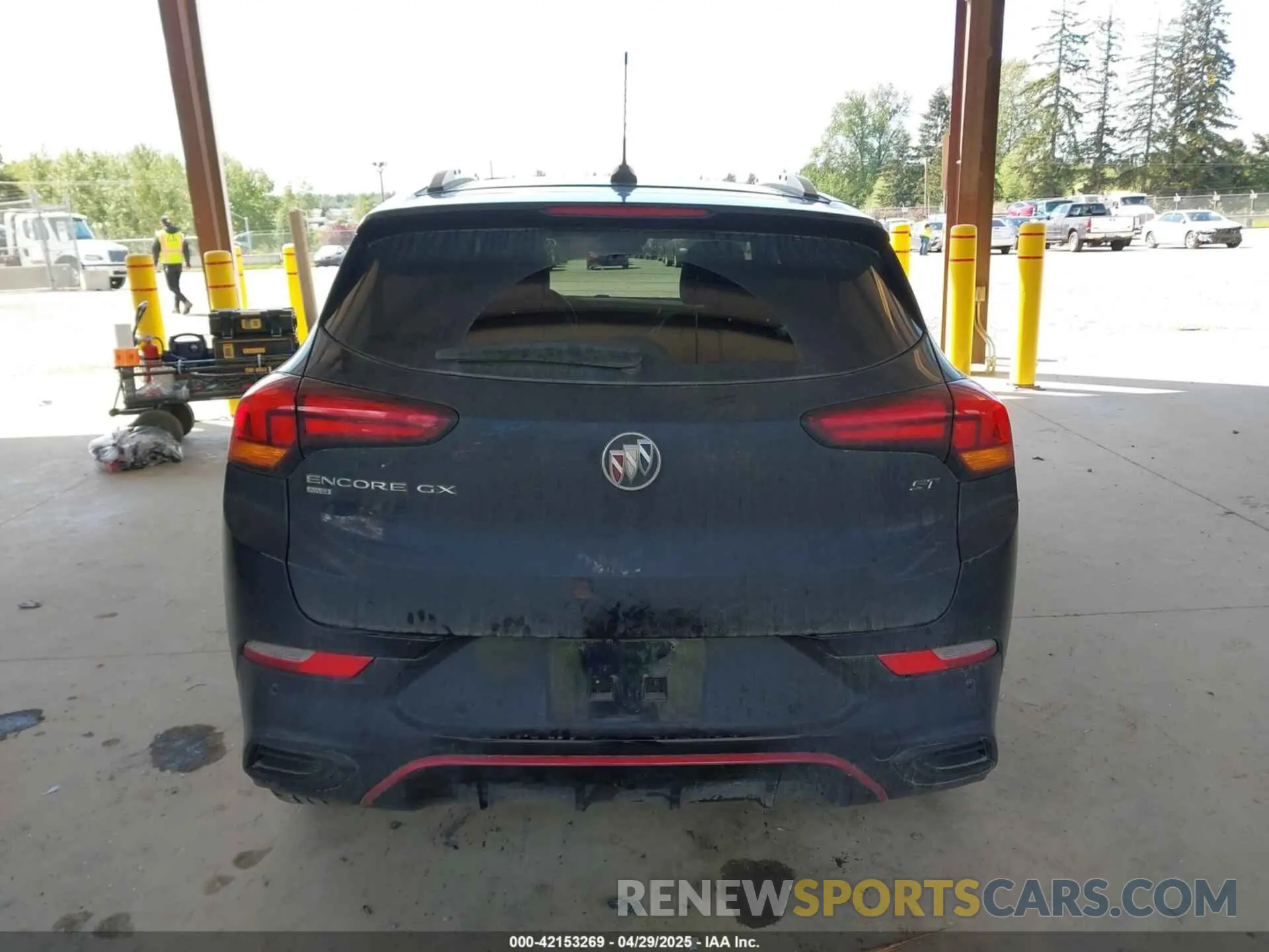 16 fotografías del automóvil dañado KL4MMESL4LB109543 BUICK ENCORE GX 2020