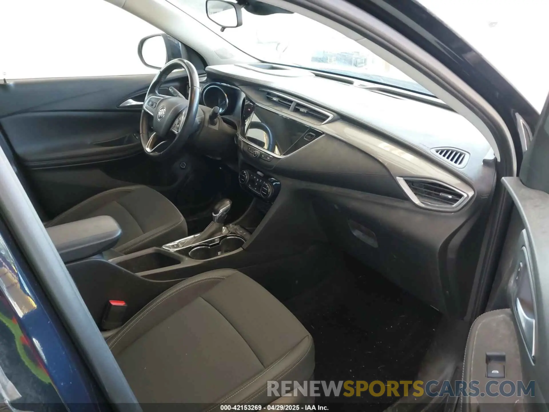 5 fotografías del automóvil dañado KL4MMESL4LB109543 BUICK ENCORE GX 2020