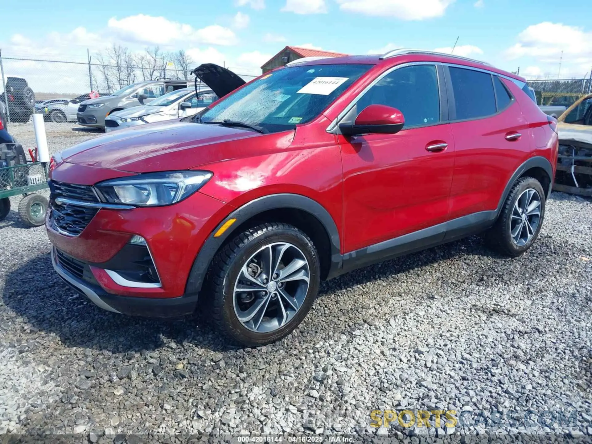 2 fotografías del automóvil dañado KL4MMESL5LB121023 BUICK ENCORE GX 2020