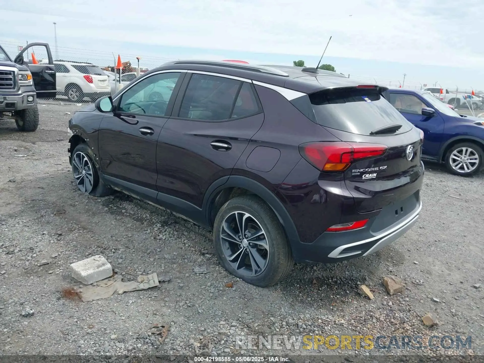 3 fotografías del automóvil dañado KL4MMESL8LB103664 BUICK ENCORE GX 2020