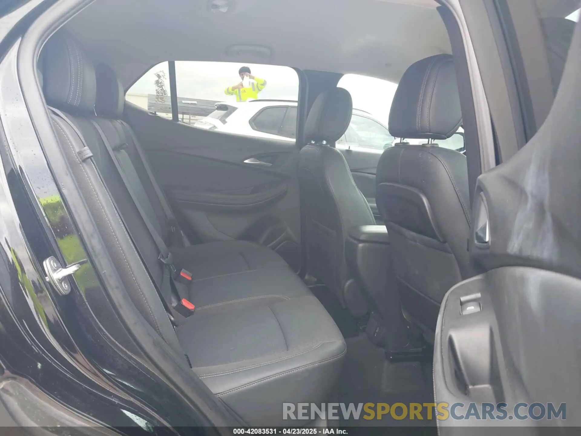 8 fotografías del automóvil dañado KL4MMESLXLB114634 BUICK ENCORE GX 2020