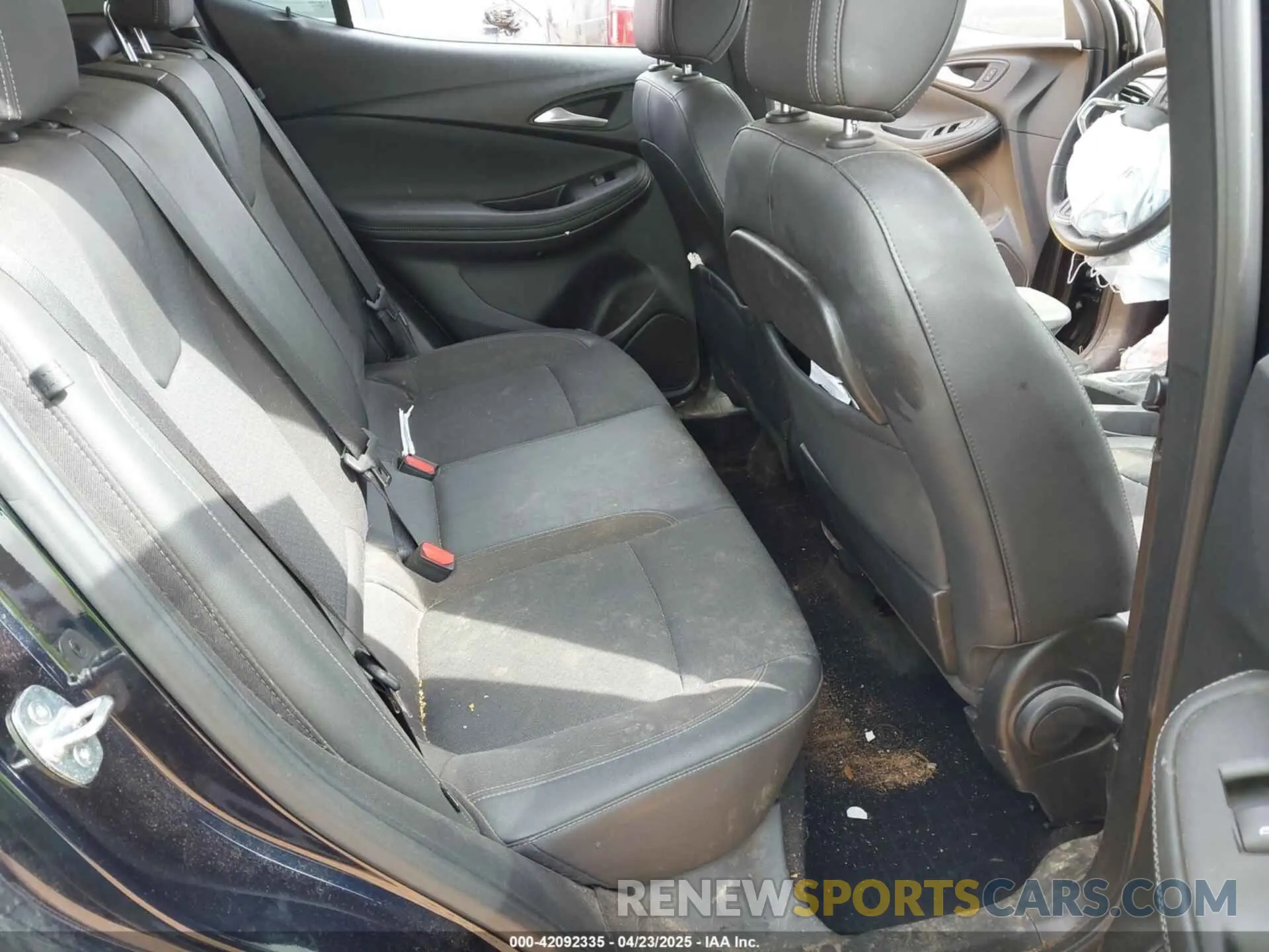 8 fotografías del automóvil dañado KL4MMBS21MB045999 BUICK ENCORE GX 2021