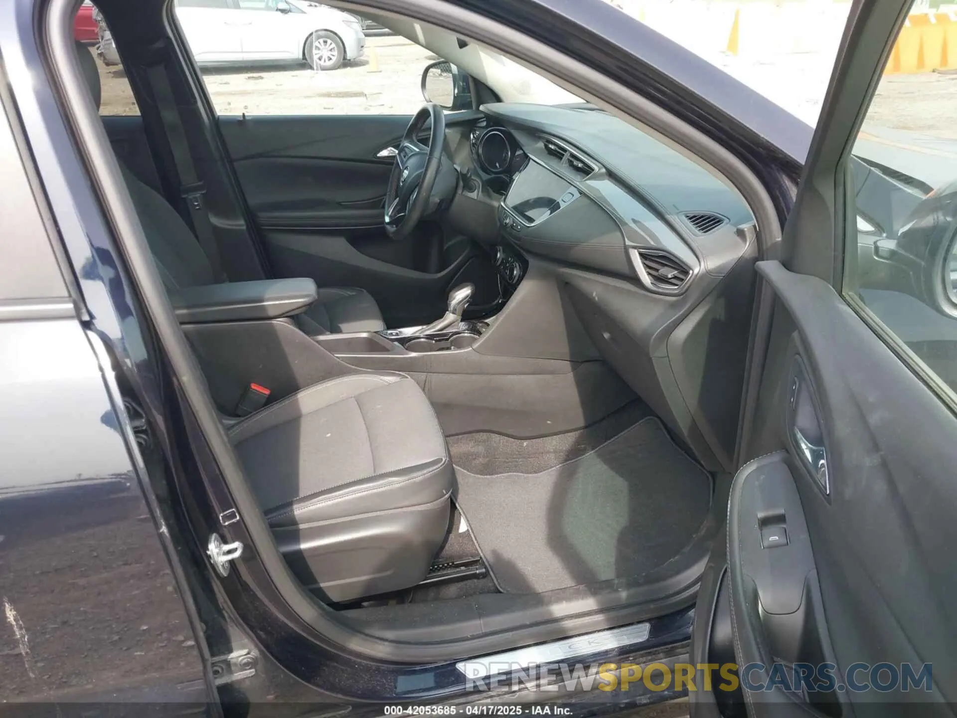 5 fotografías del automóvil dañado KL4MMBS21MB149991 BUICK ENCORE GX 2021