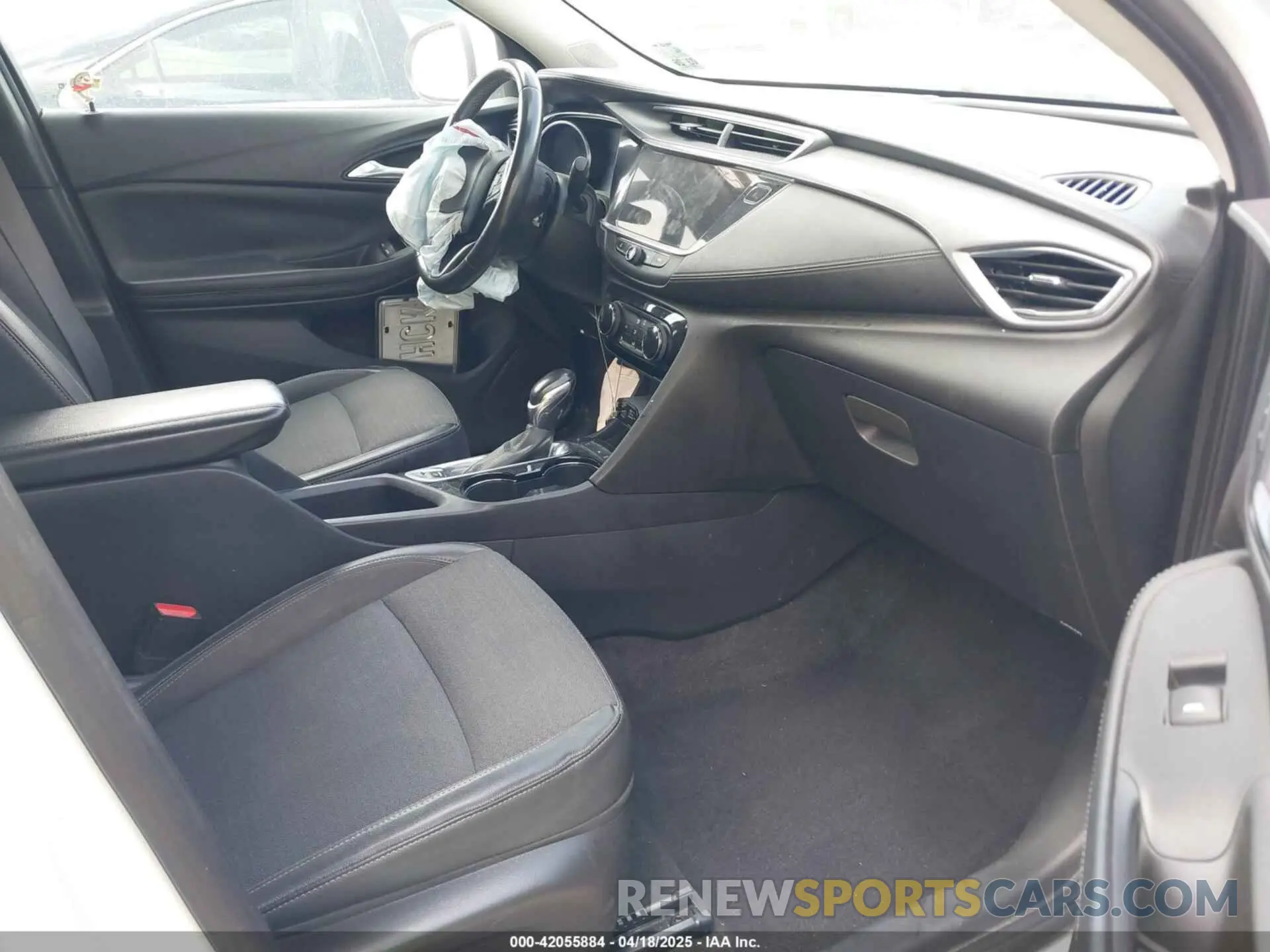 5 fotografías del automóvil dañado KL4MMBS28MB052609 BUICK ENCORE GX 2021