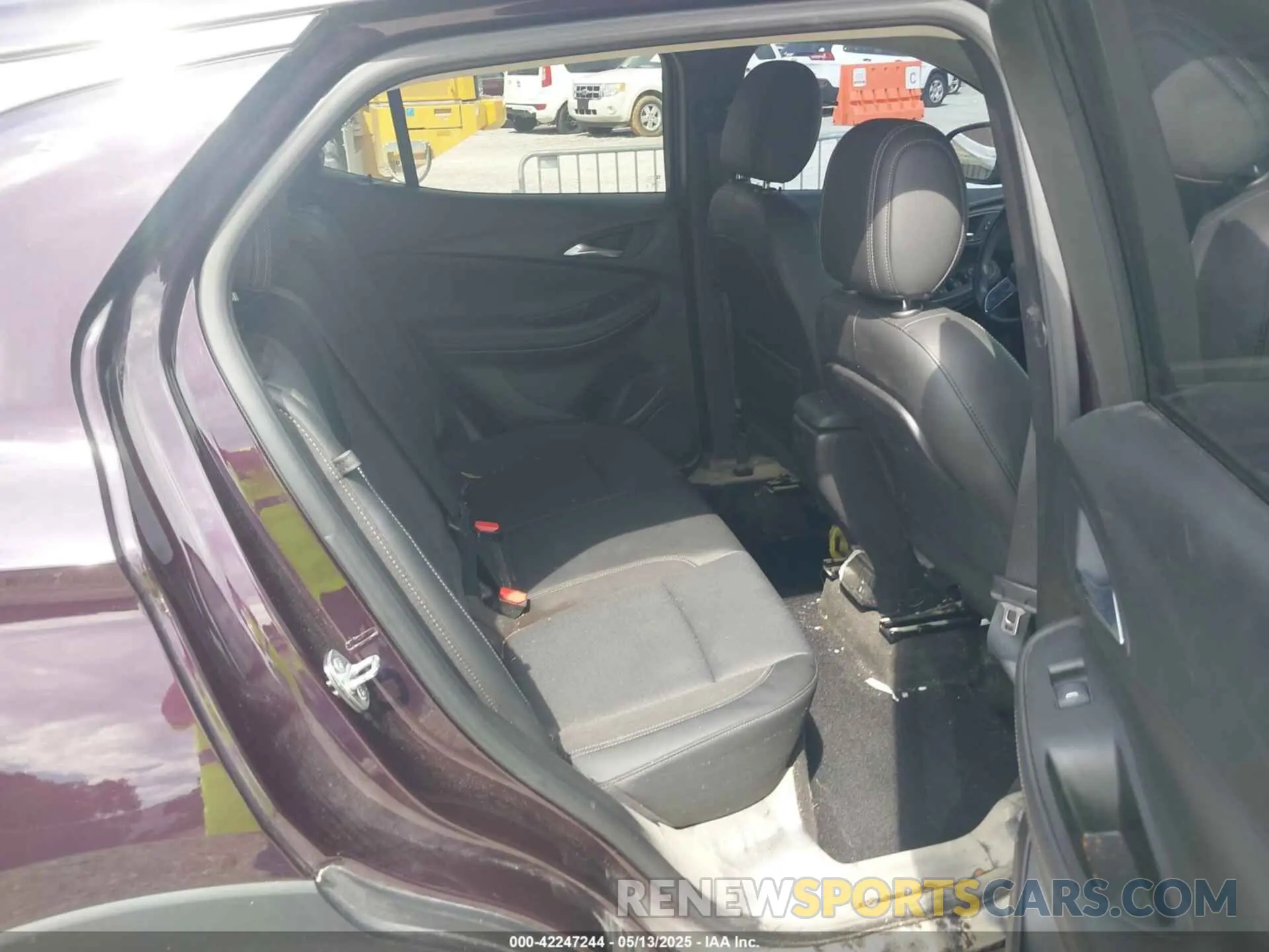 8 fotografías del automóvil dañado KL4MMBS2XMB110638 BUICK ENCORE GX 2021