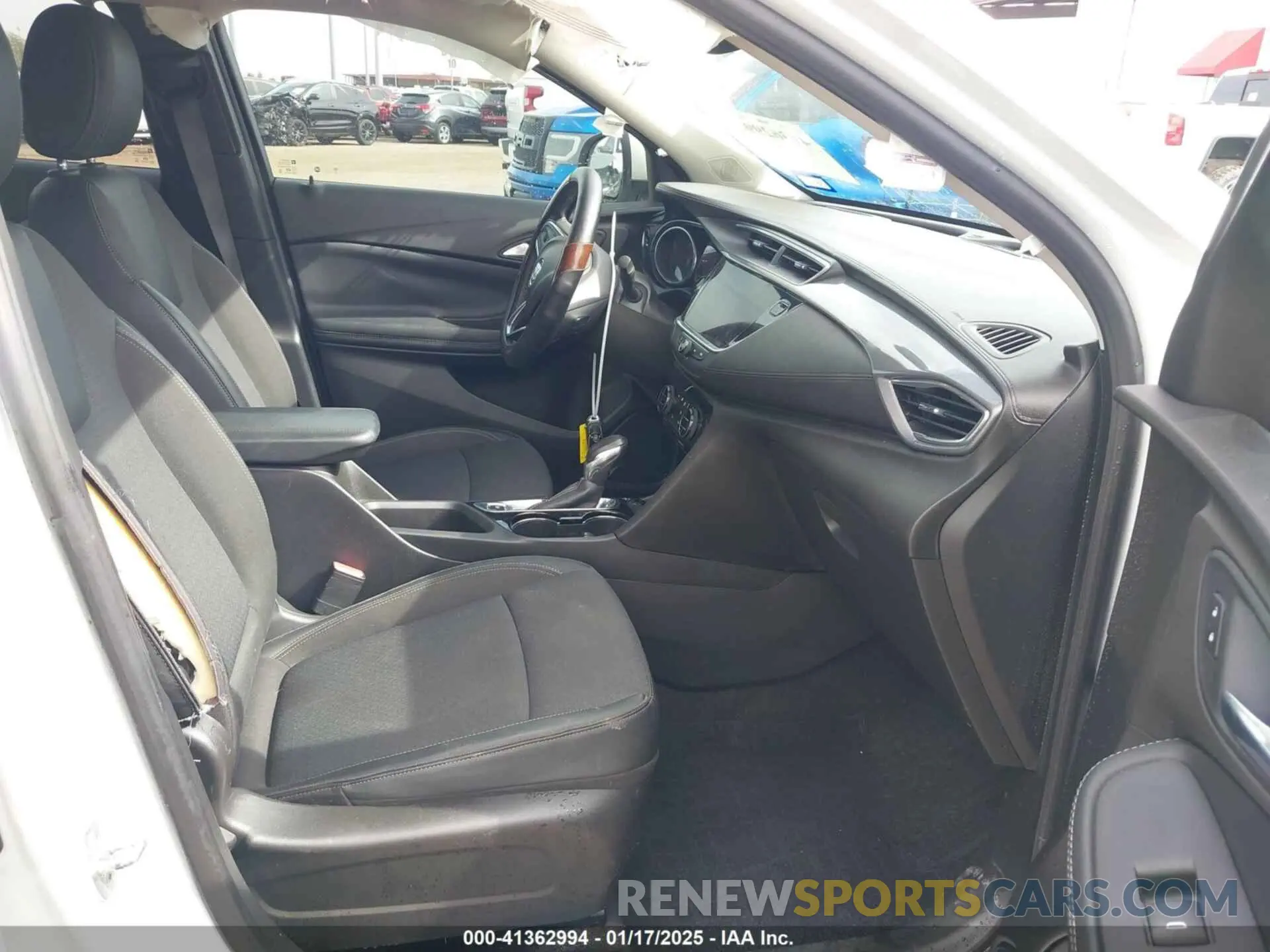 5 fotografías del automóvil dañado KL4MMDS22MB068722 BUICK ENCORE GX 2021