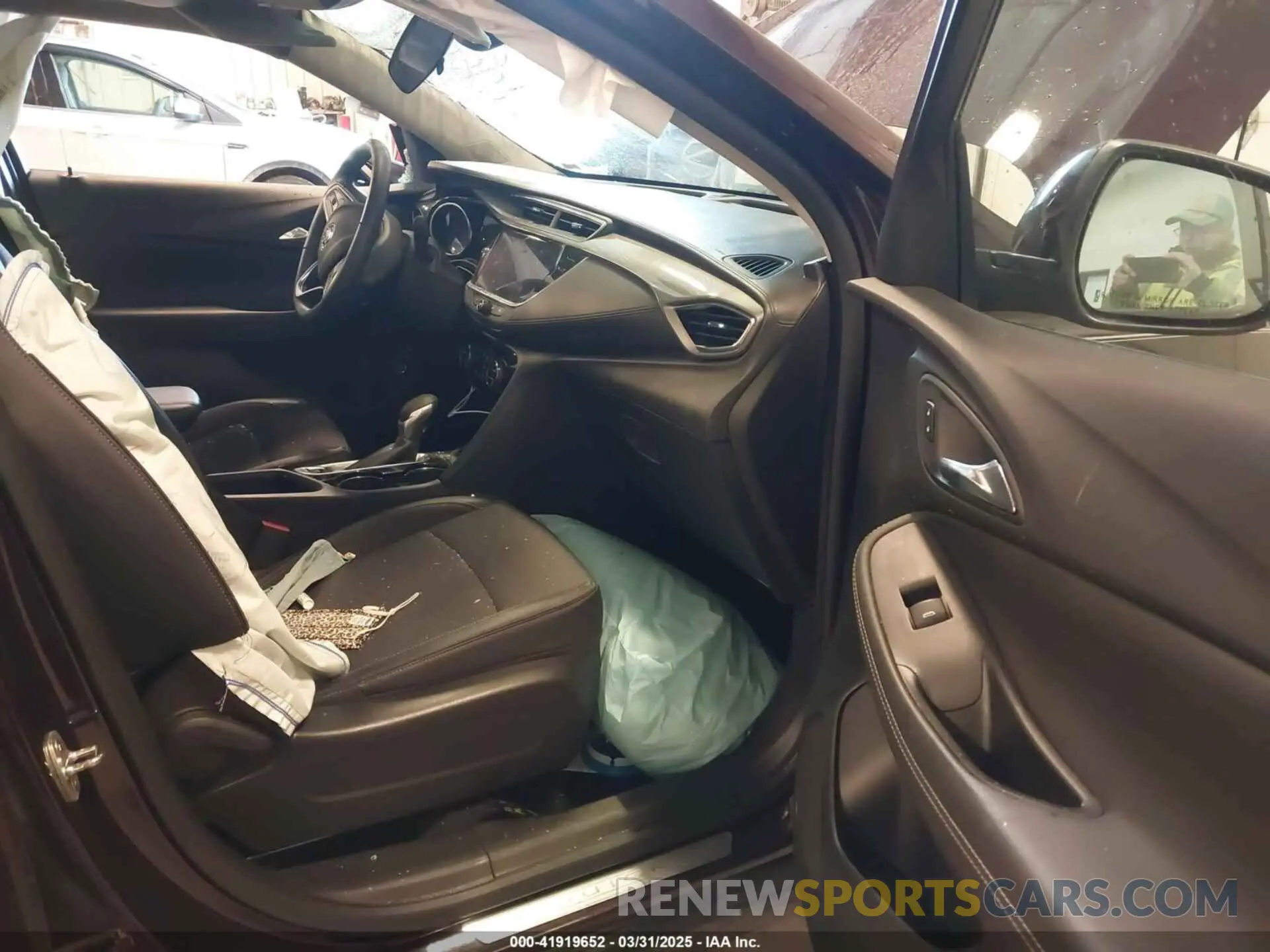 5 fotografías del automóvil dañado KL4MMDS22MB141720 BUICK ENCORE GX 2021