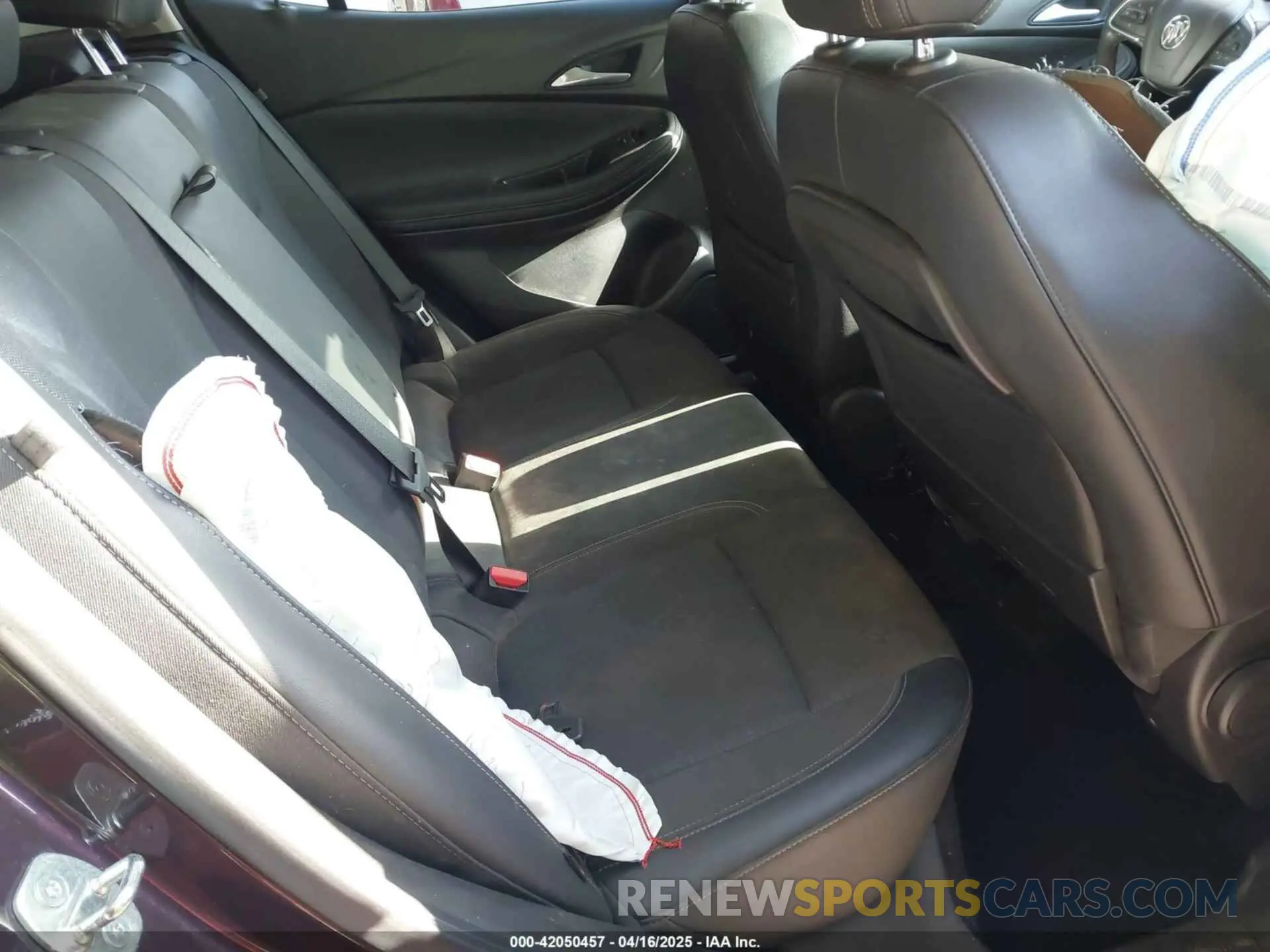 8 fotografías del automóvil dañado KL4MMDS29MB121206 BUICK ENCORE GX 2021