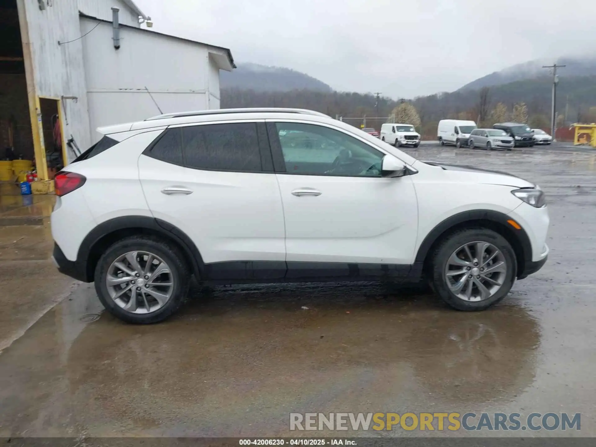 13 fotografías del automóvil dañado KL4MMDS2XMB073540 BUICK ENCORE GX 2021