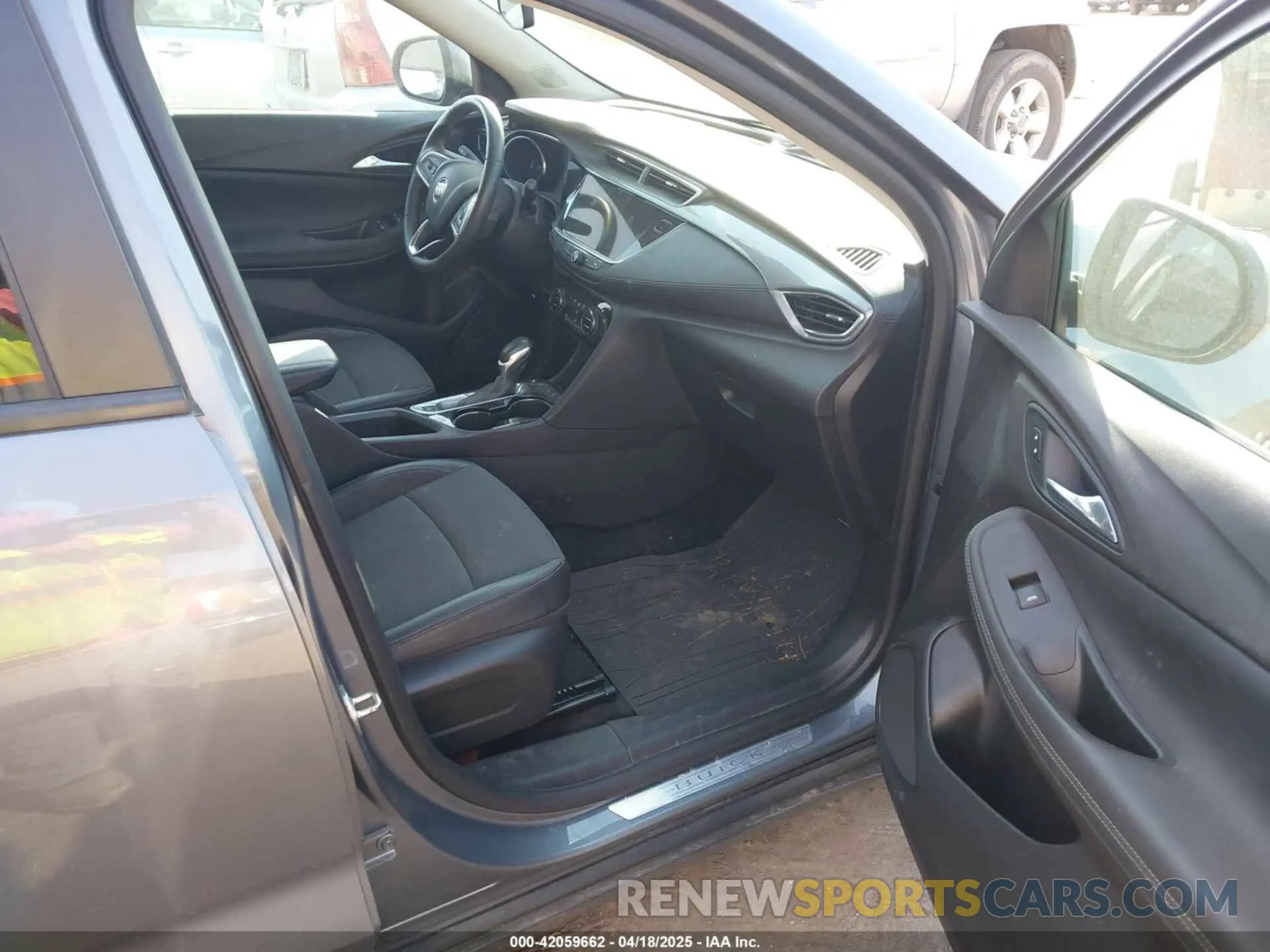 5 fotografías del automóvil dañado KL4MMDS2XMB093626 BUICK ENCORE GX 2021