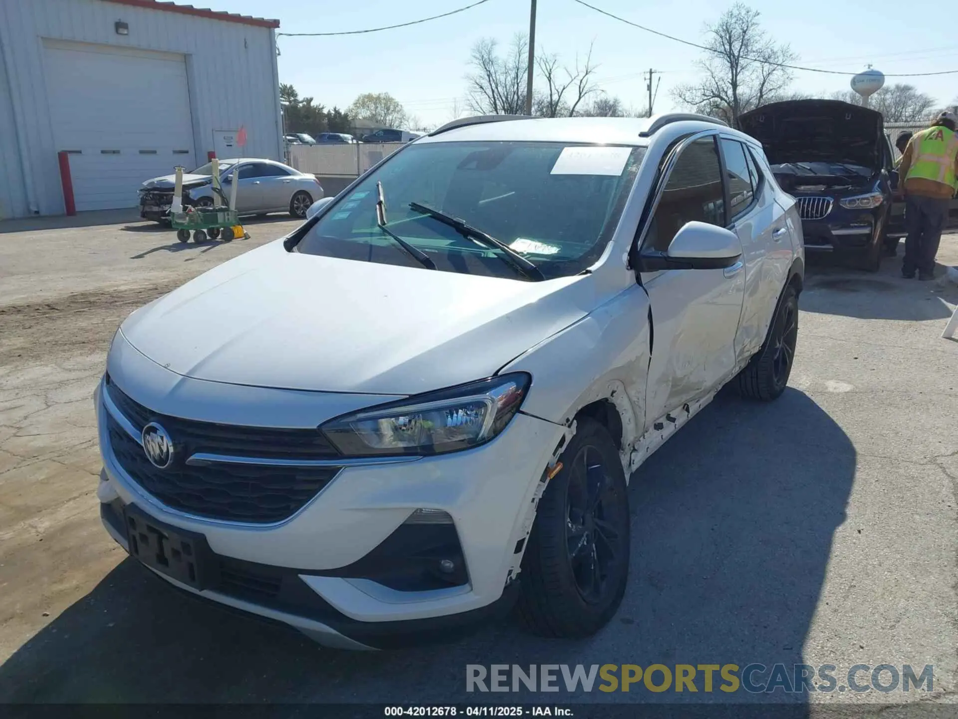 2 fotografías del automóvil dañado KL4MMDSL0MB045027 BUICK ENCORE GX 2021