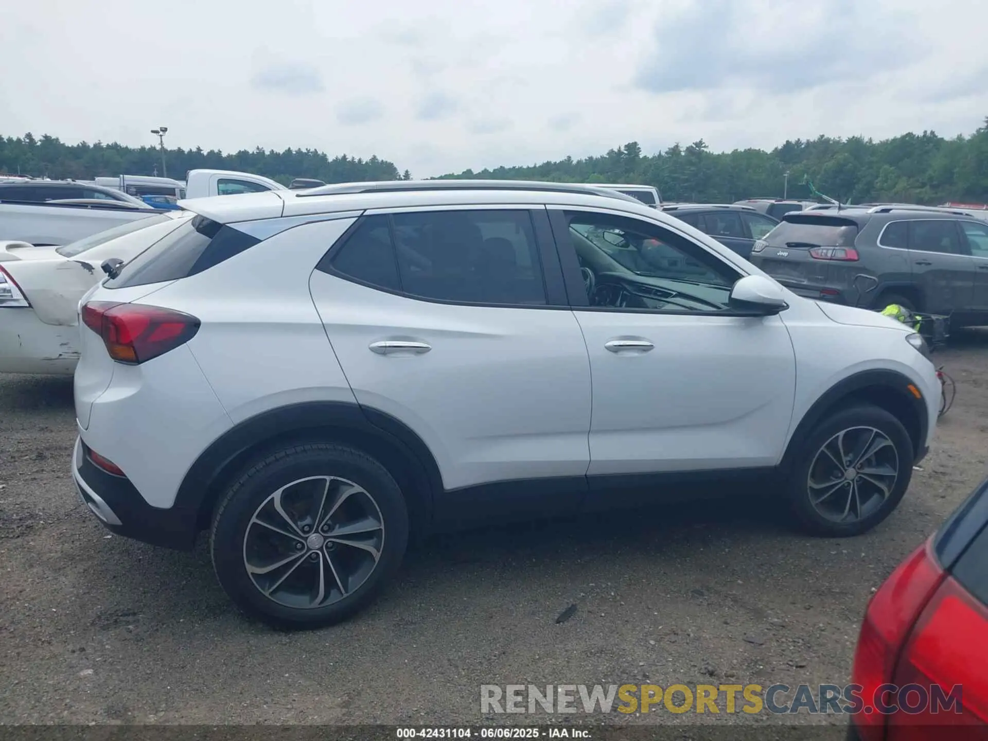 13 fotografías del automóvil dañado KL4MMESL2MB172321 BUICK ENCORE GX 2021