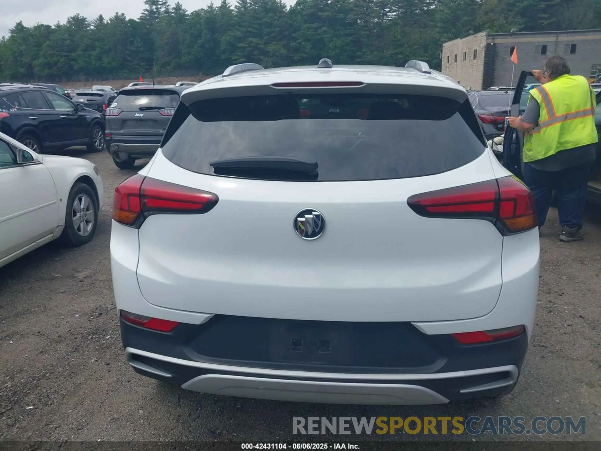 16 fotografías del automóvil dañado KL4MMESL2MB172321 BUICK ENCORE GX 2021