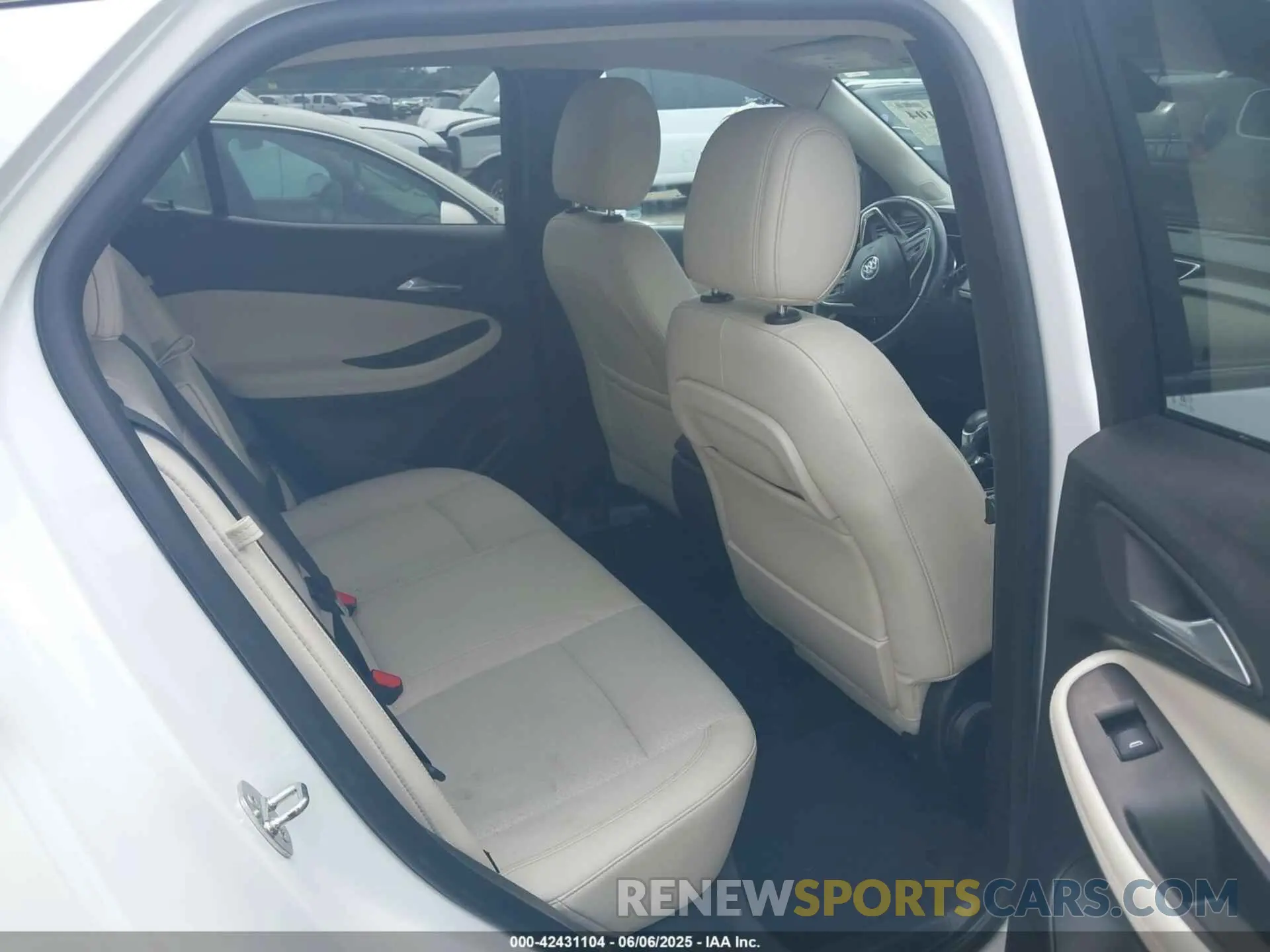 8 fotografías del automóvil dañado KL4MMESL2MB172321 BUICK ENCORE GX 2021