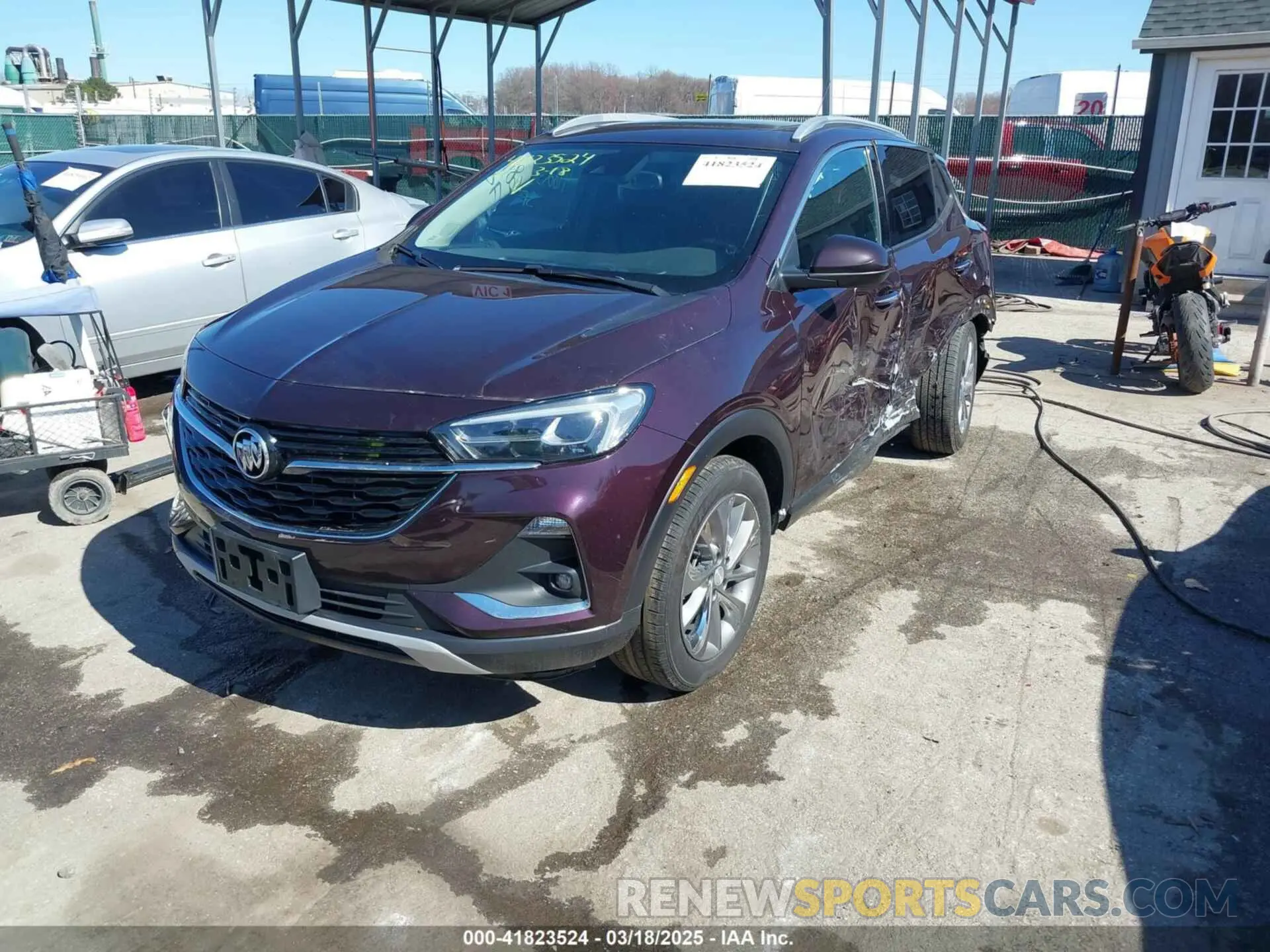 2 fotografías del automóvil dañado KL4MMFSL3MB143433 BUICK ENCORE GX 2021