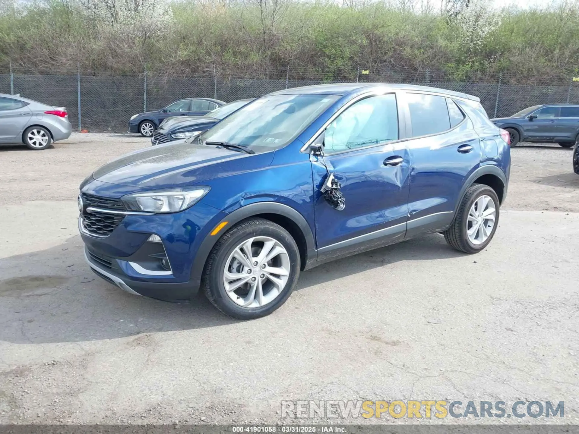 2 fotografías del automóvil dañado KL4MMBS22NB131761 BUICK ENCORE GX 2022