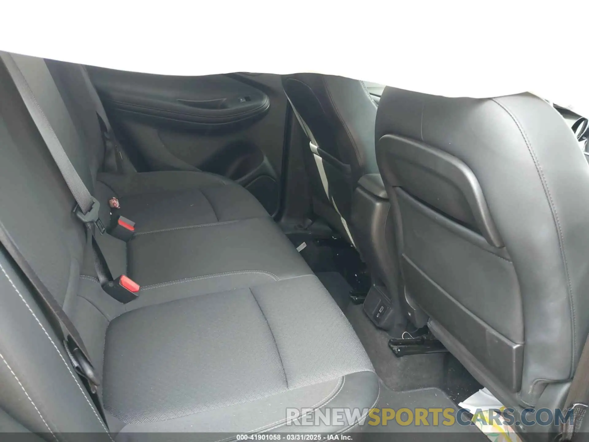 8 fotografías del automóvil dañado KL4MMBS22NB131761 BUICK ENCORE GX 2022
