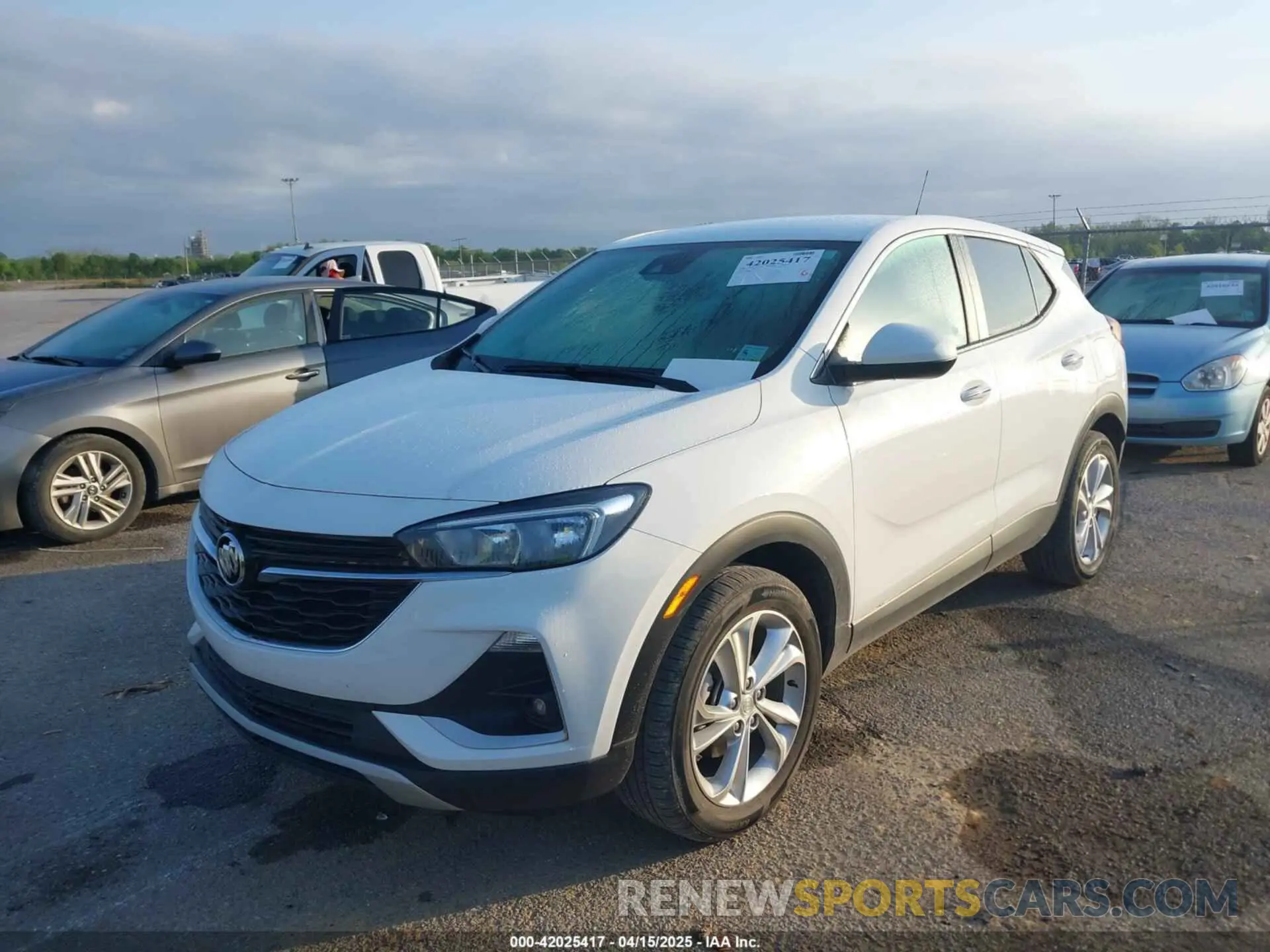 2 fotografías del automóvil dañado KL4MMBS26NB127194 BUICK ENCORE GX 2022