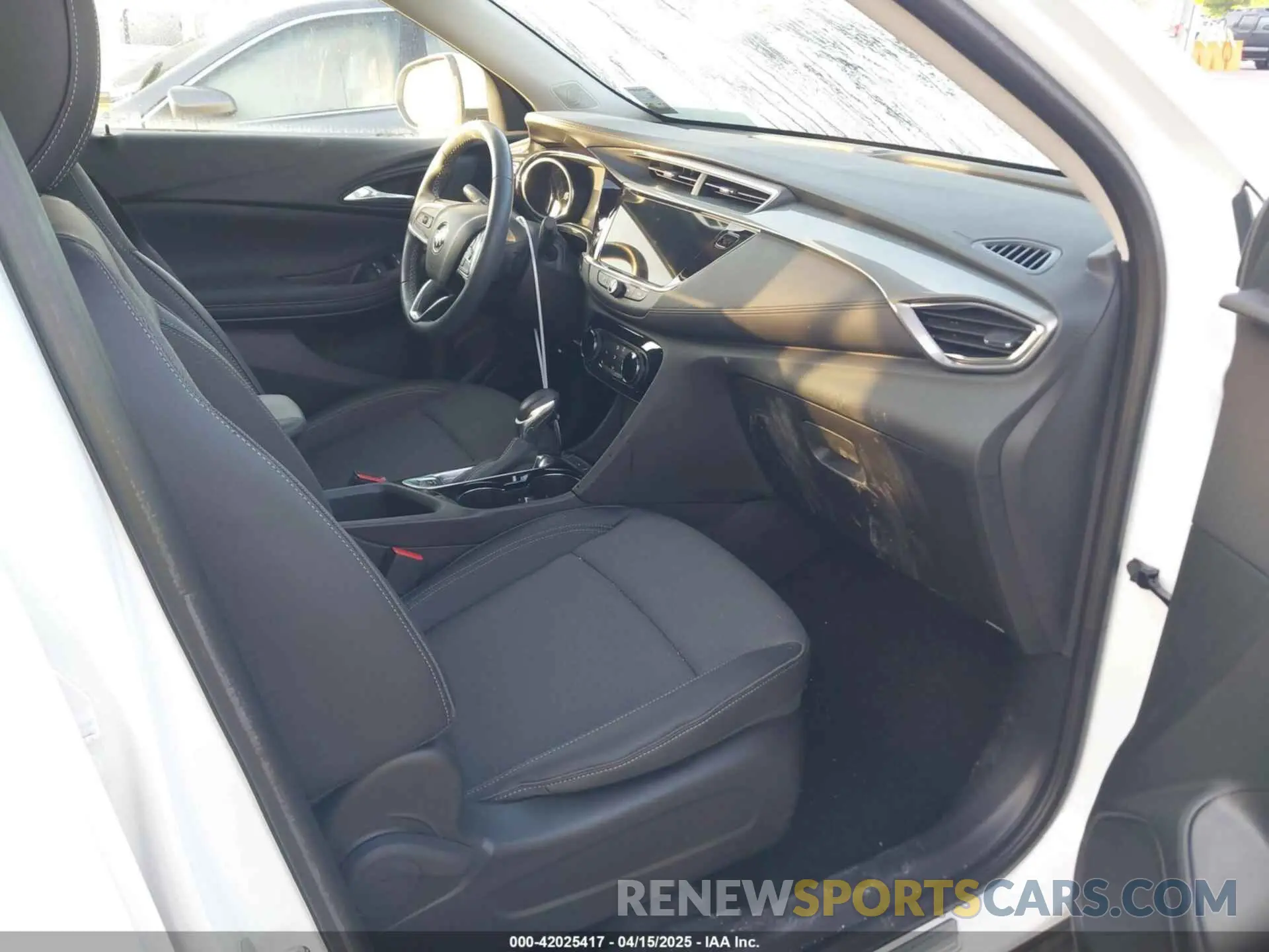 5 fotografías del automóvil dañado KL4MMBS26NB127194 BUICK ENCORE GX 2022