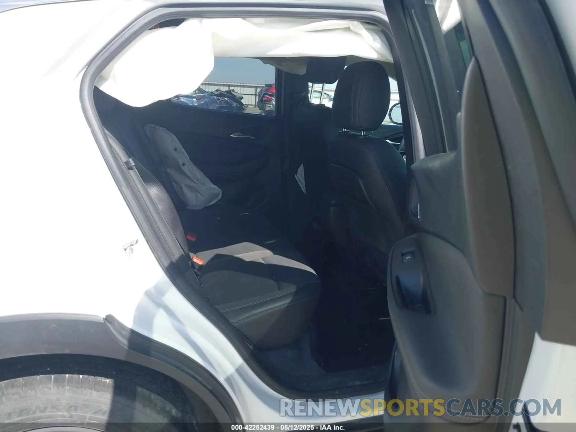 8 fotografías del automóvil dañado KL4MMCSL0NB081828 BUICK ENCORE GX 2022